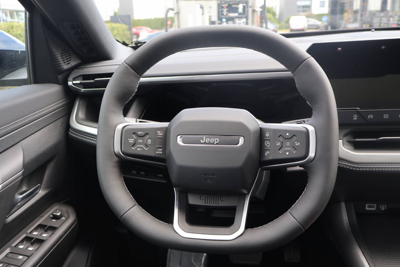 JEEP Compass 1.2 MHEV First Edition-image-11