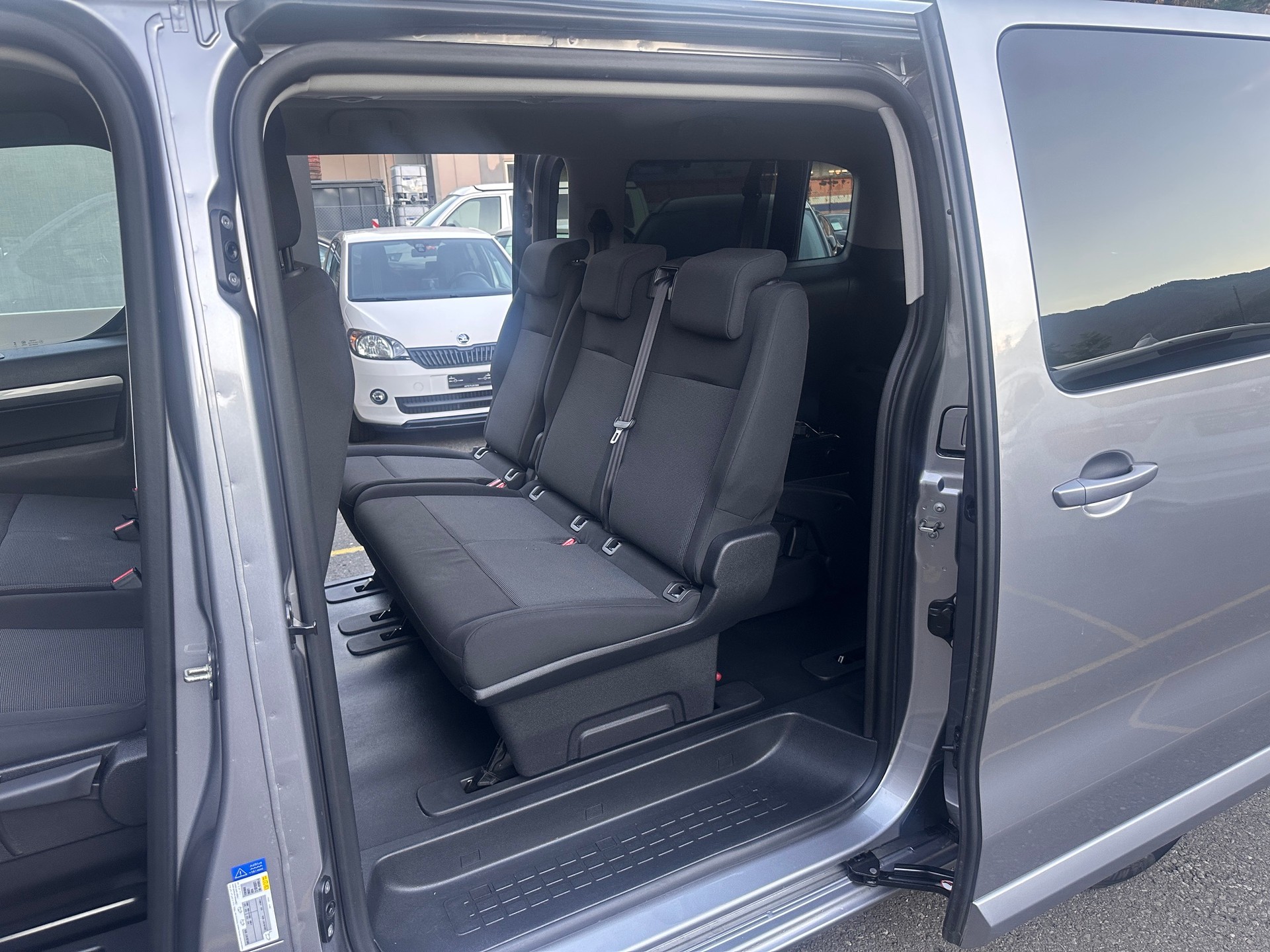 TOYOTA Proace Verso 2.0 D-4D Trend Long Aut.-image-6