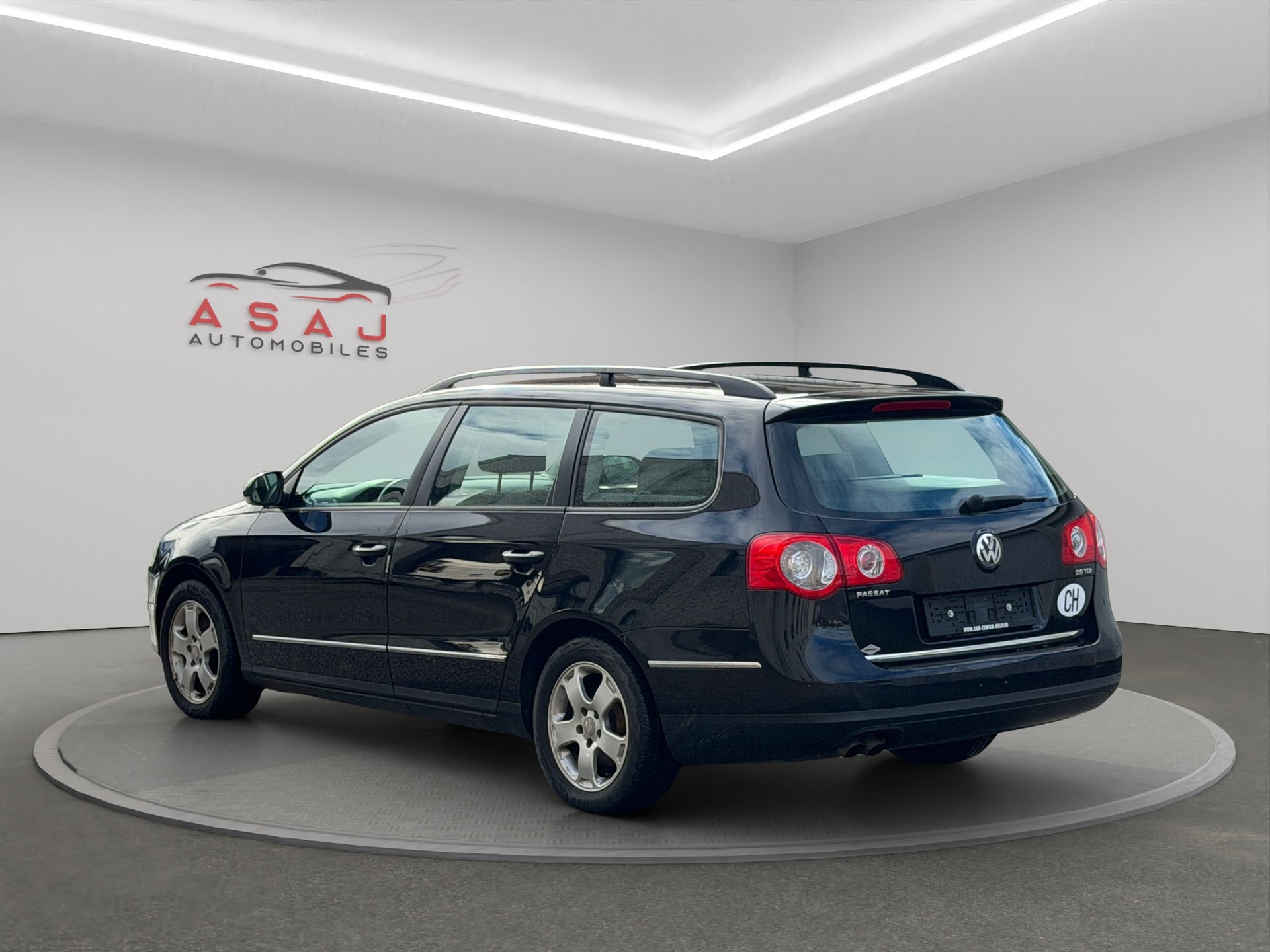 VW Passat Variant 2.0 TDI Comfortline DSG-image-3