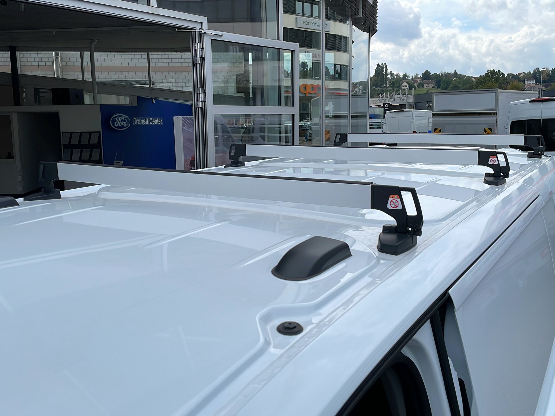 FORD Transit C Van 320 L2 2.5 Duratec 233 Trend PHEV-image-13