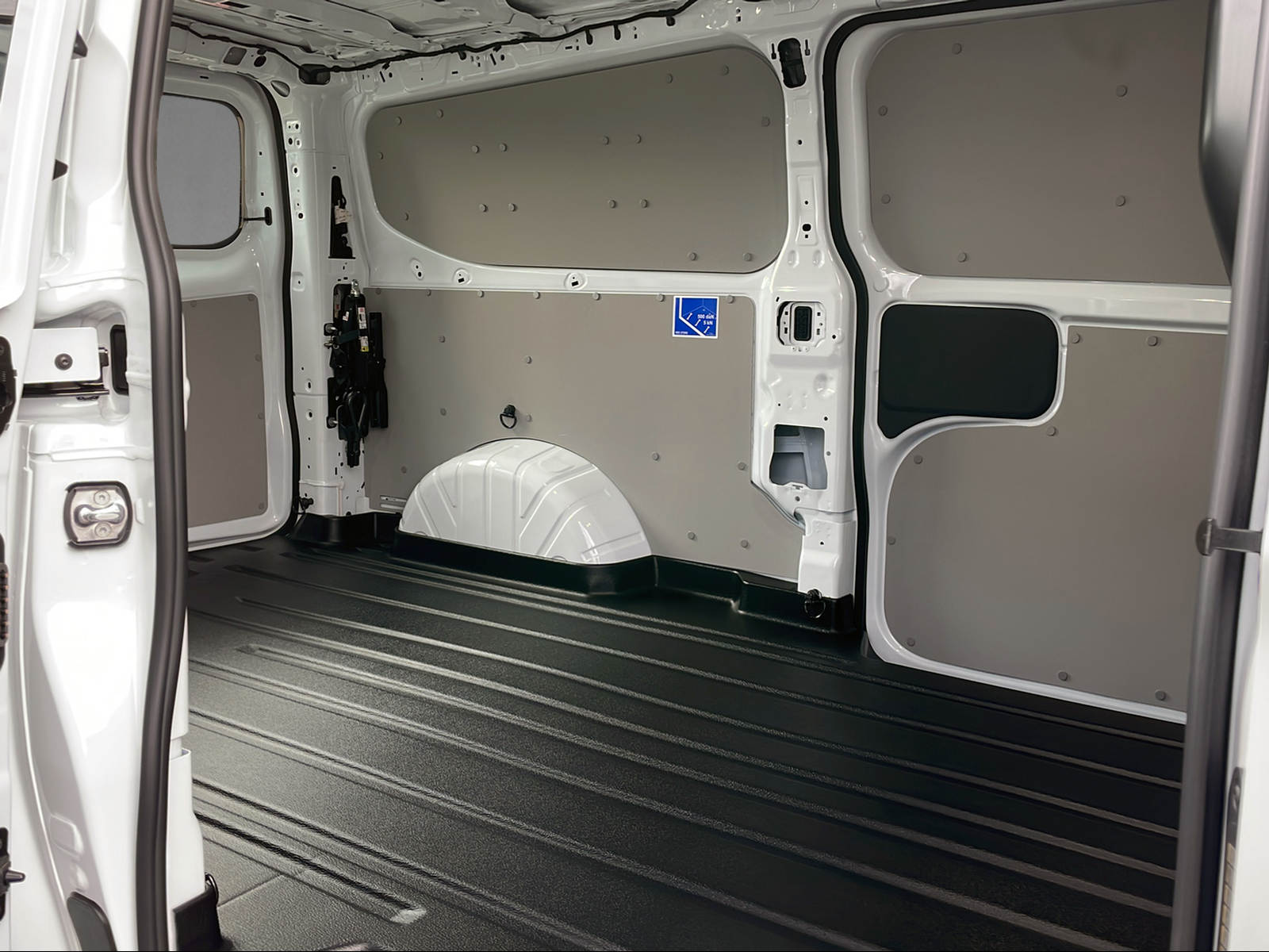 FORD Transit C Van 320 L2 2.5 Duratec 233 Trend PHEV-image-11