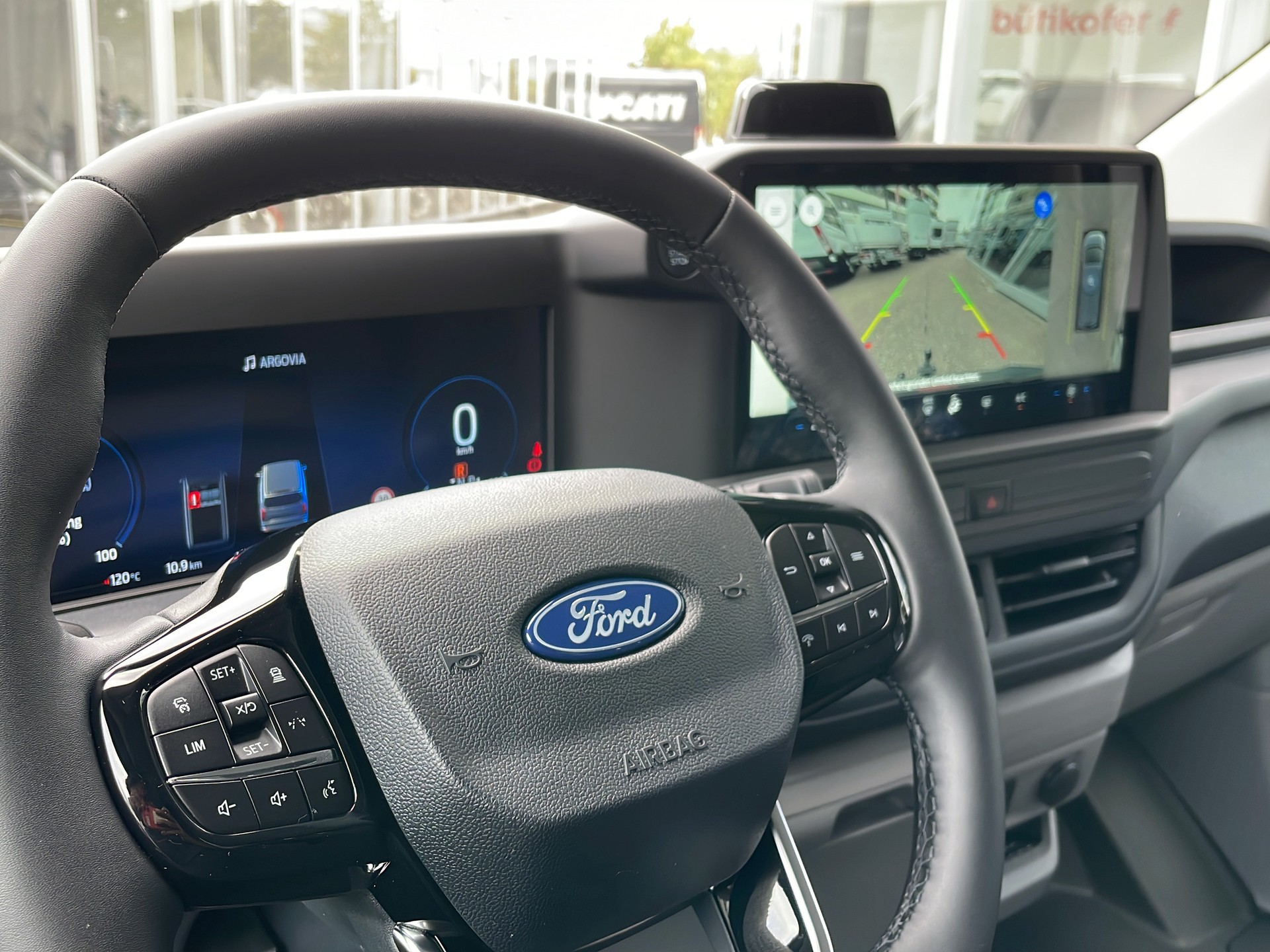 FORD Transit C Van 320 L2 2.5 Duratec 233 Trend PHEV-image-10