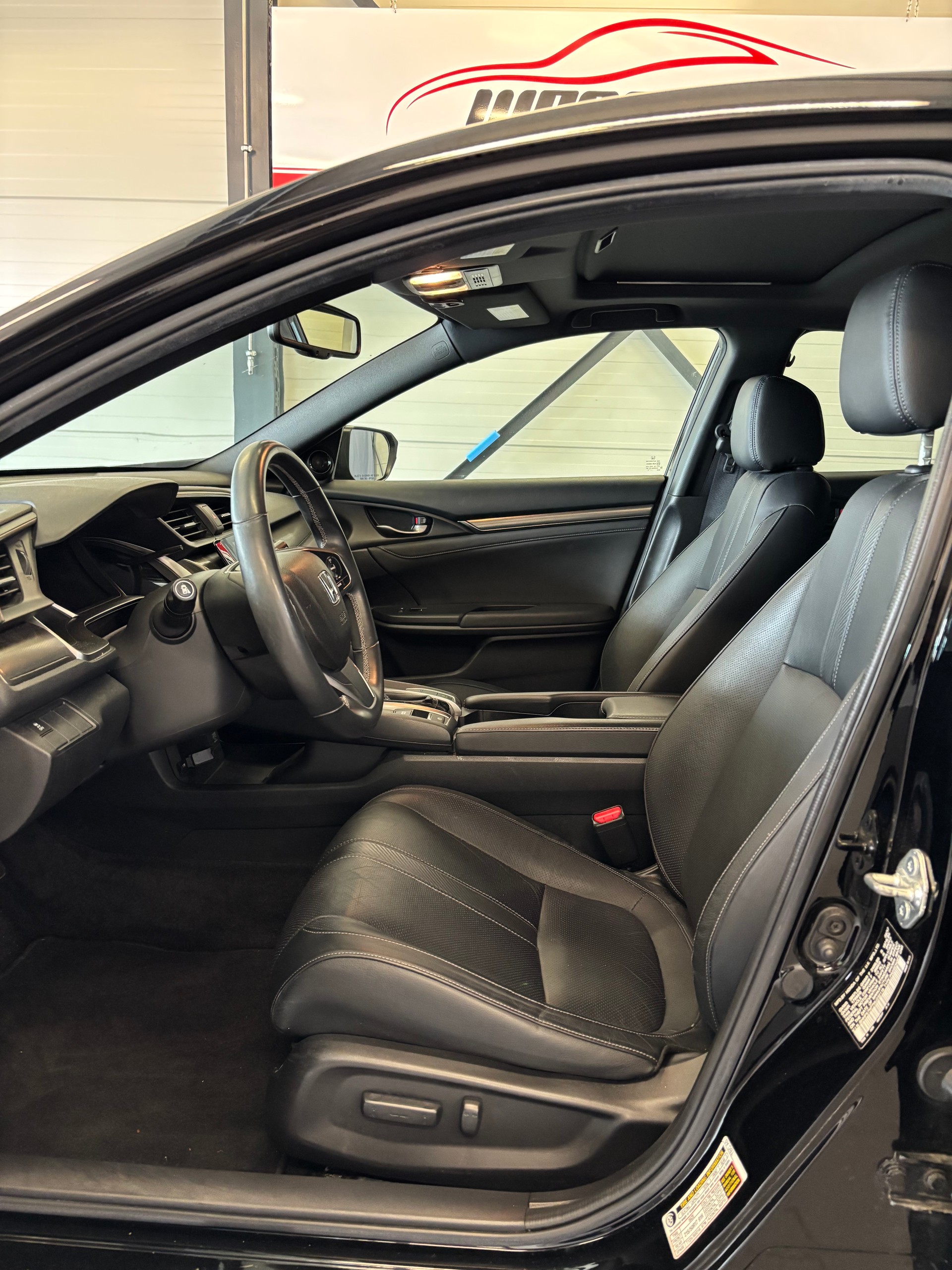 HONDA Civic 1.5 VTEC Sport CVT-image-7