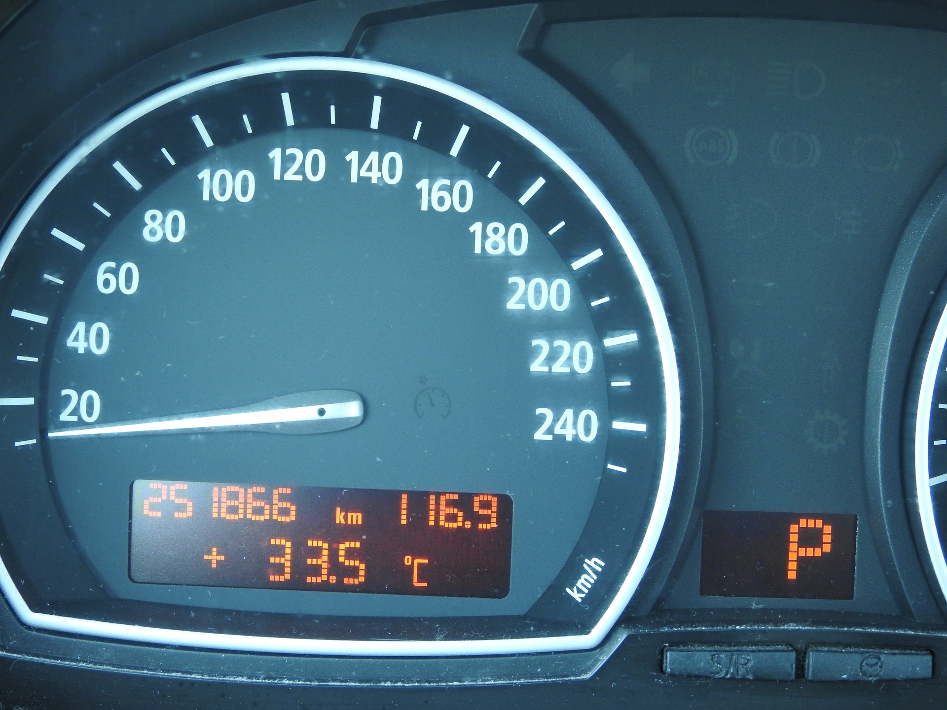BMW X3 3.0i-image-22
