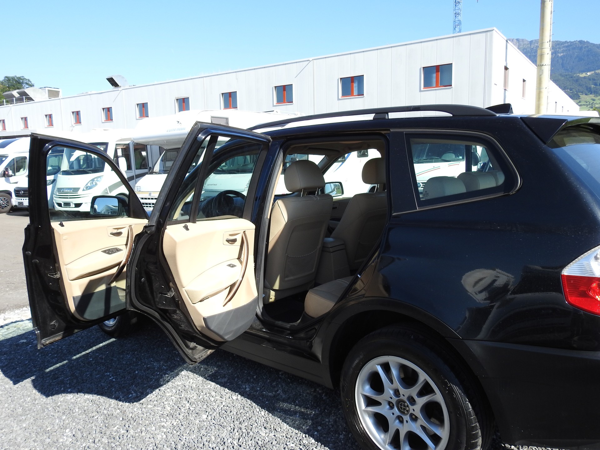 BMW X3 3.0i-image-15