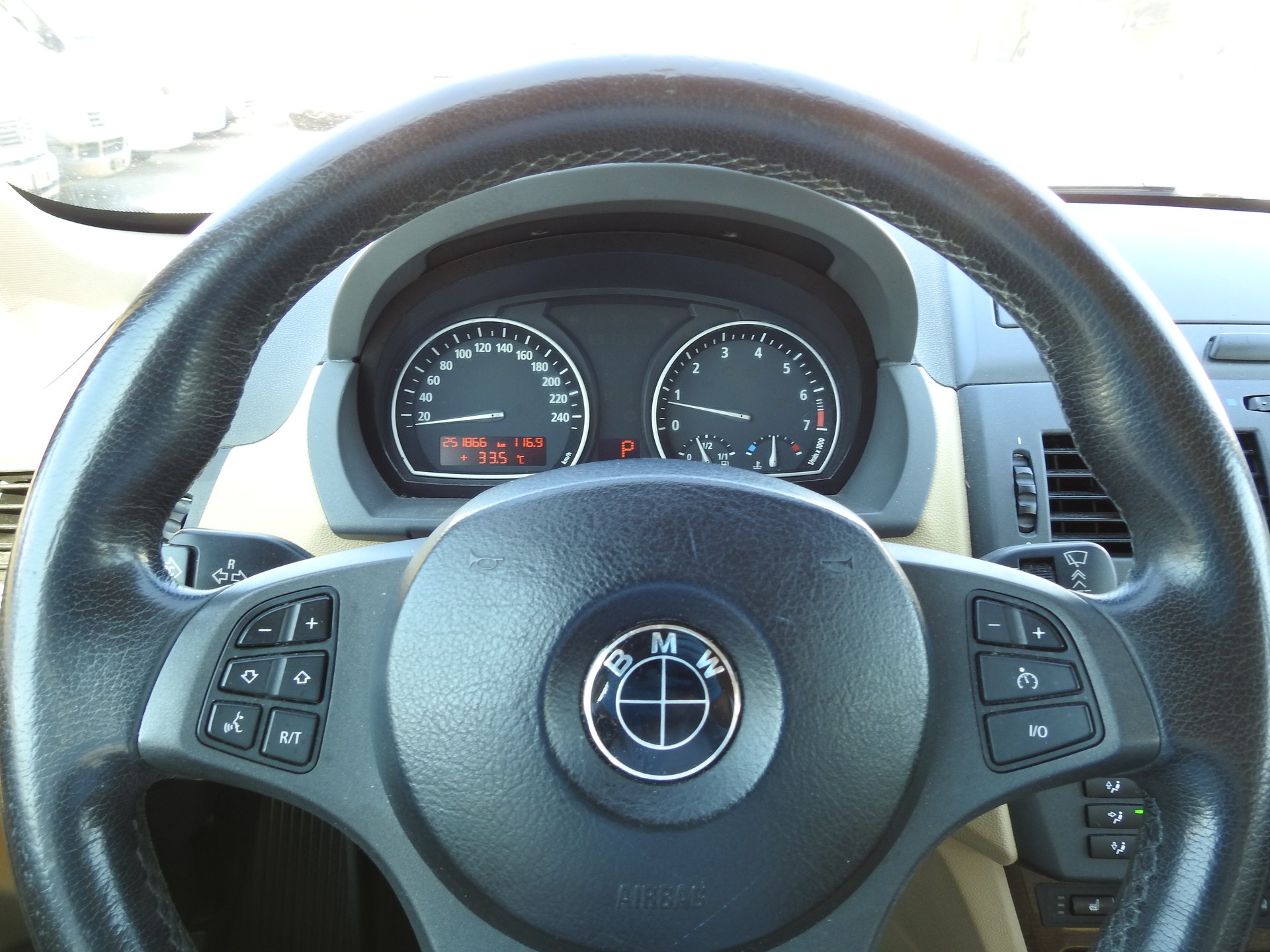 BMW X3 3.0i-image-27