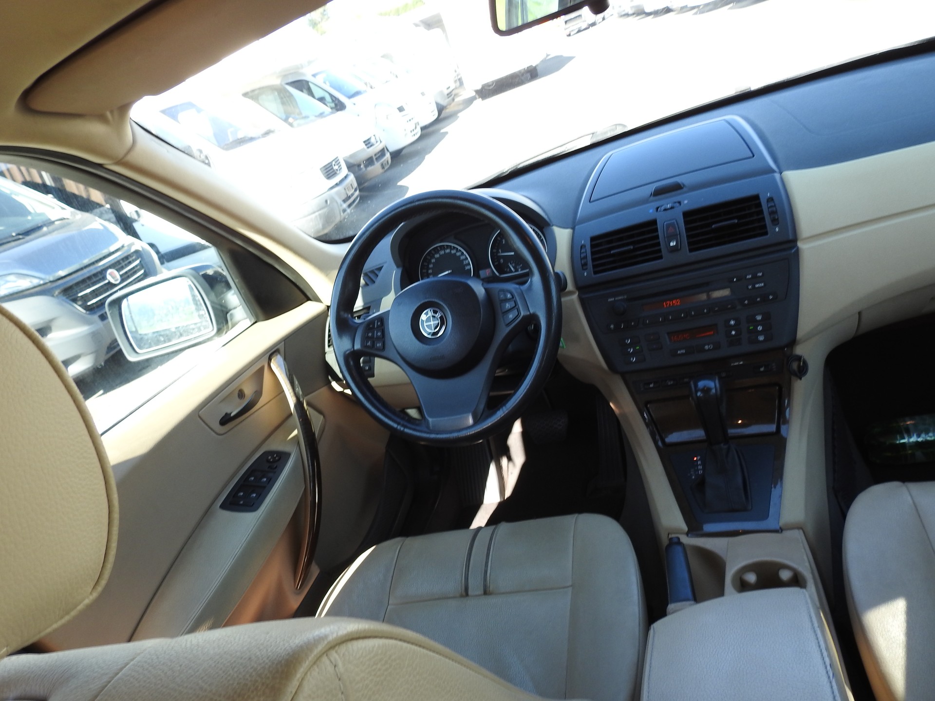 BMW X3 3.0i-image-19