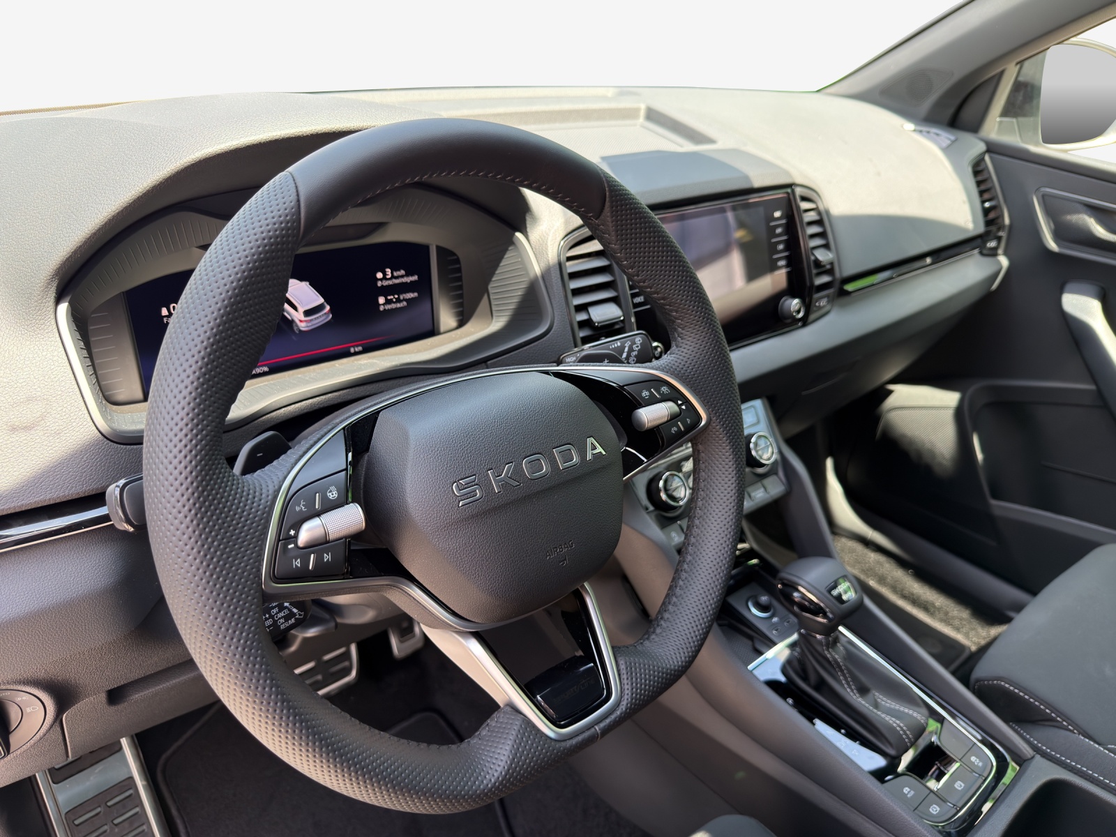 SKODA Karoq 2.0 TSI Dynamic Limited Edition 4x4 DSG-image-9