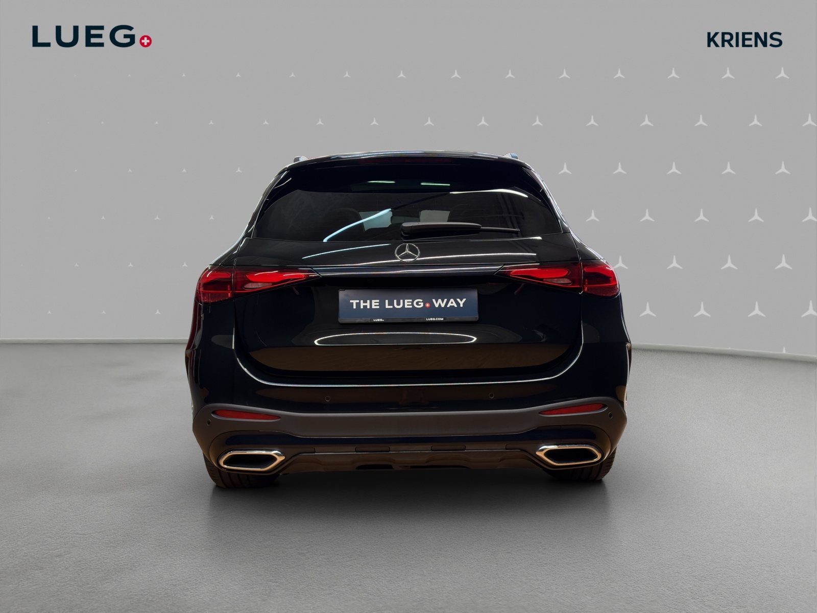 MERCEDES-BENZ GLC 300 4M - AMG / DISTRONIC / 360 Grad Kamera / Panorama-Dach / Soundsystem-image-3