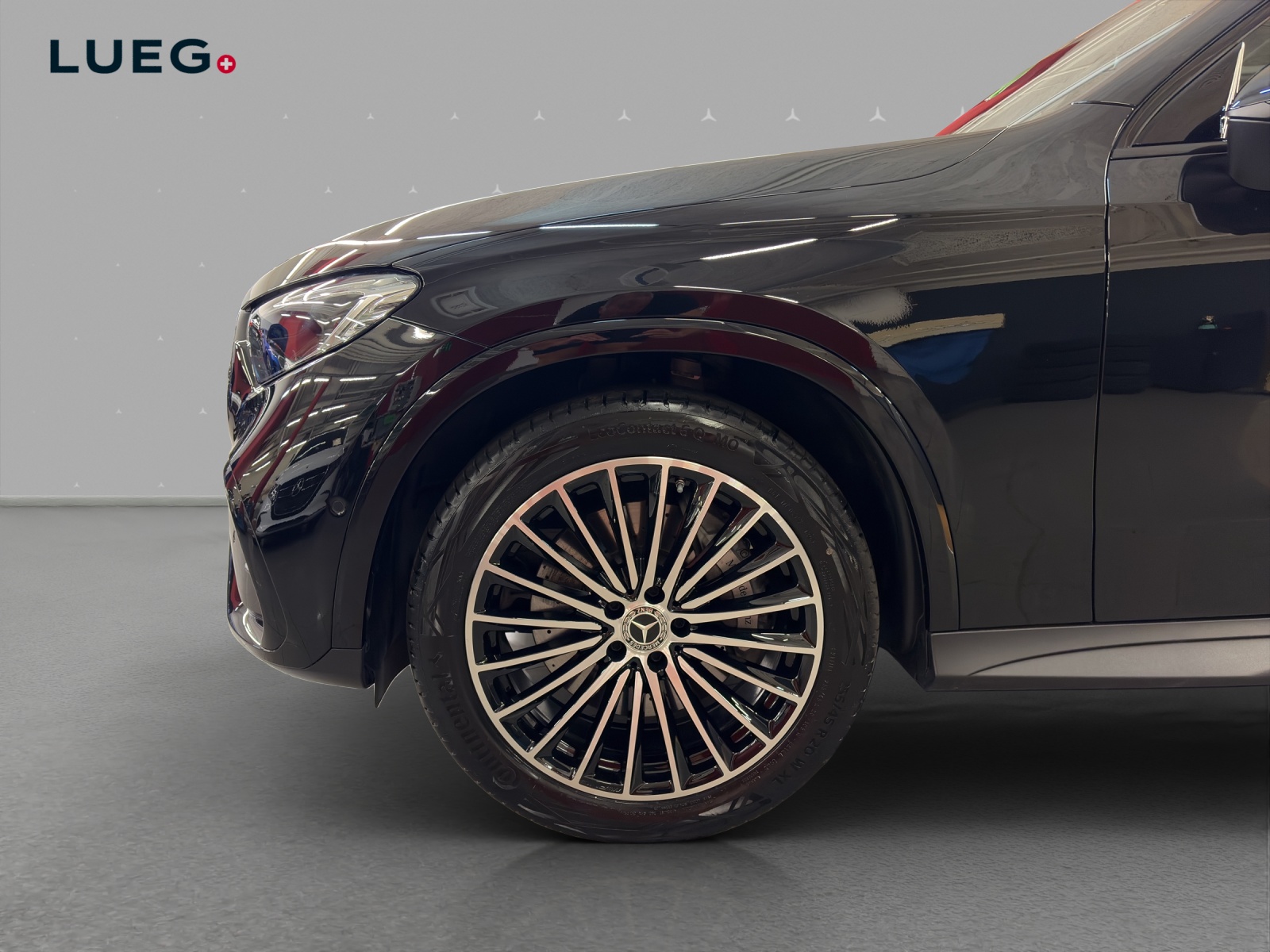 MERCEDES-BENZ GLC 300 4M - AMG / DISTRONIC / 360 Grad Kamera / Panorama-Dach / Soundsystem-image-5