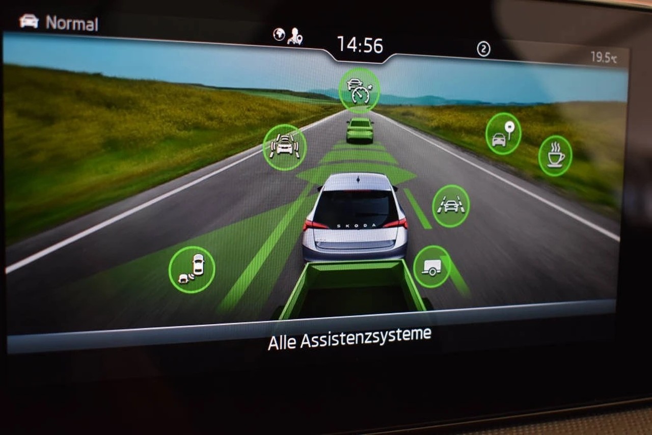 SKODA Scala 1.5 TSI Monte Carlo DSG-image-3