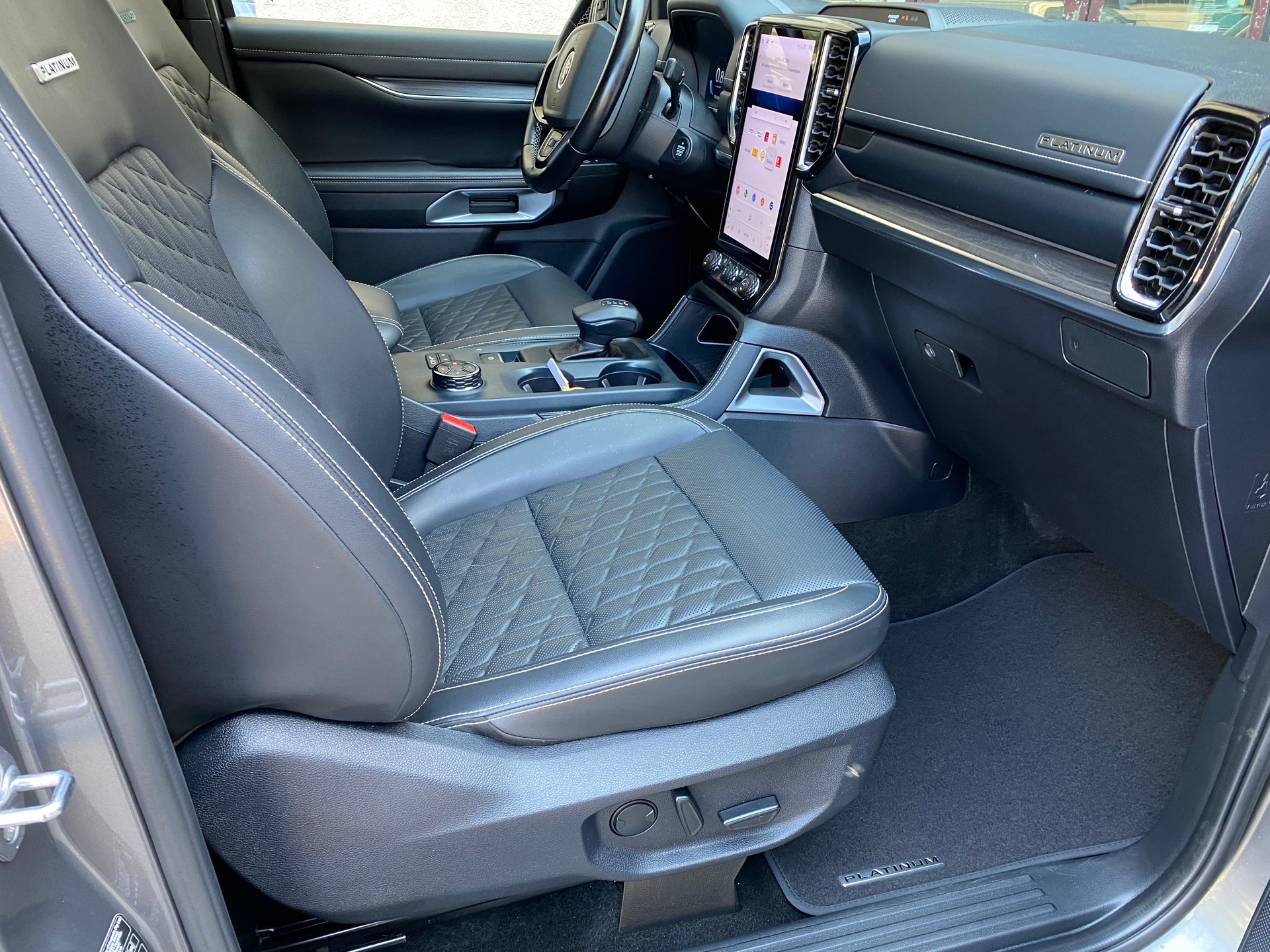 FORD Ranger Platinium 3.0 Eco Blue e-4WD Automat-image-4