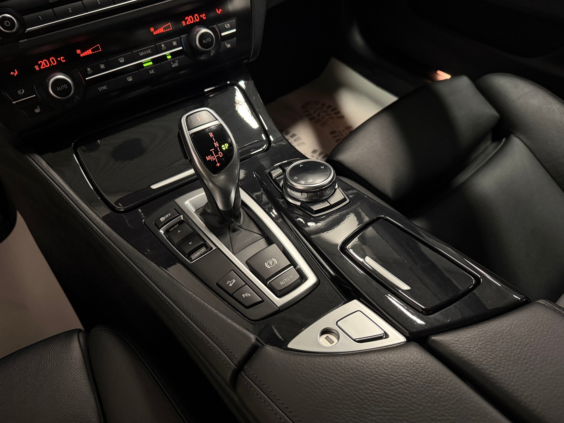 BMW 525d xDrive Steptronic-image-28