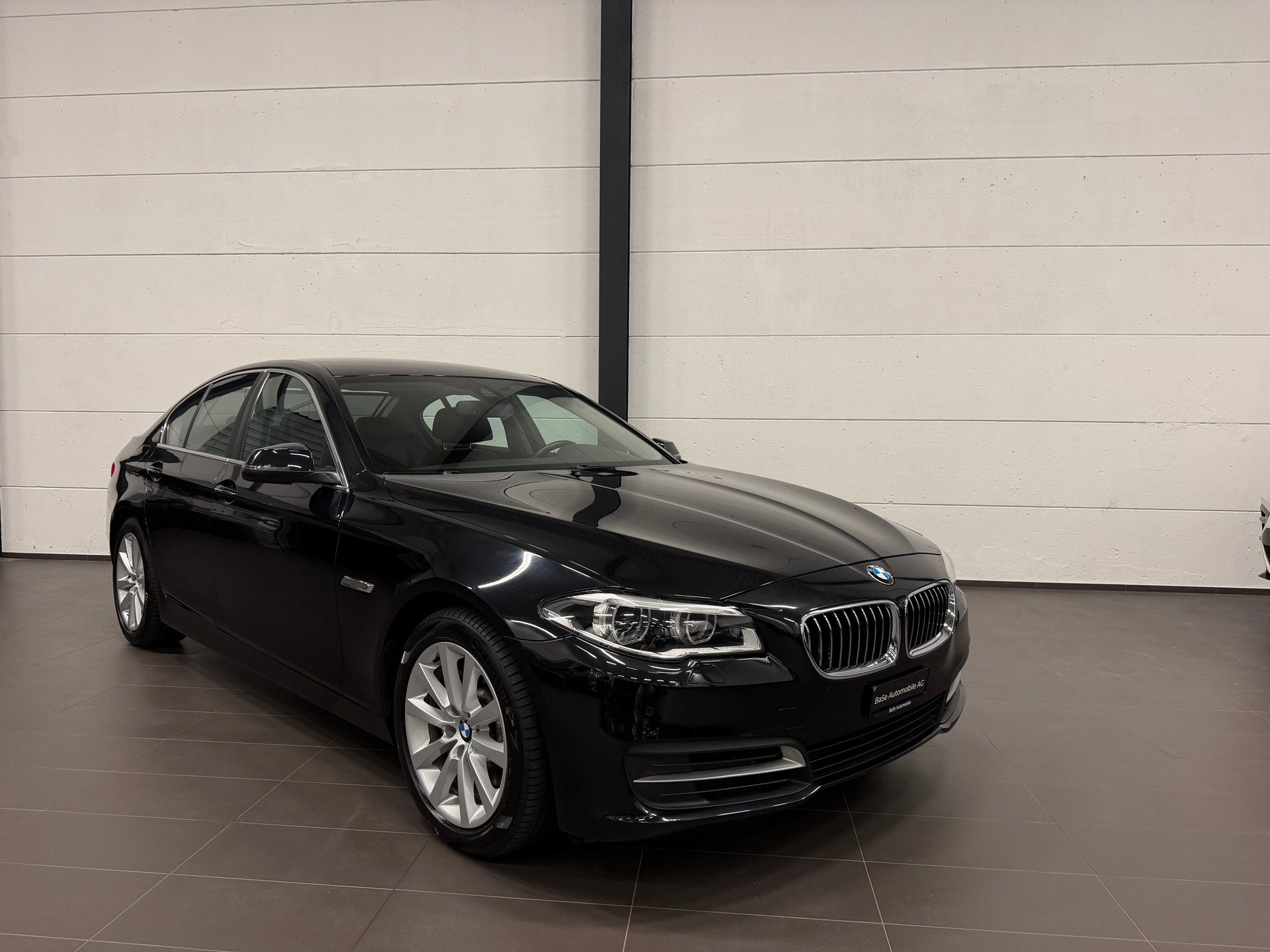 BMW 525d xDrive Steptronic-image-1