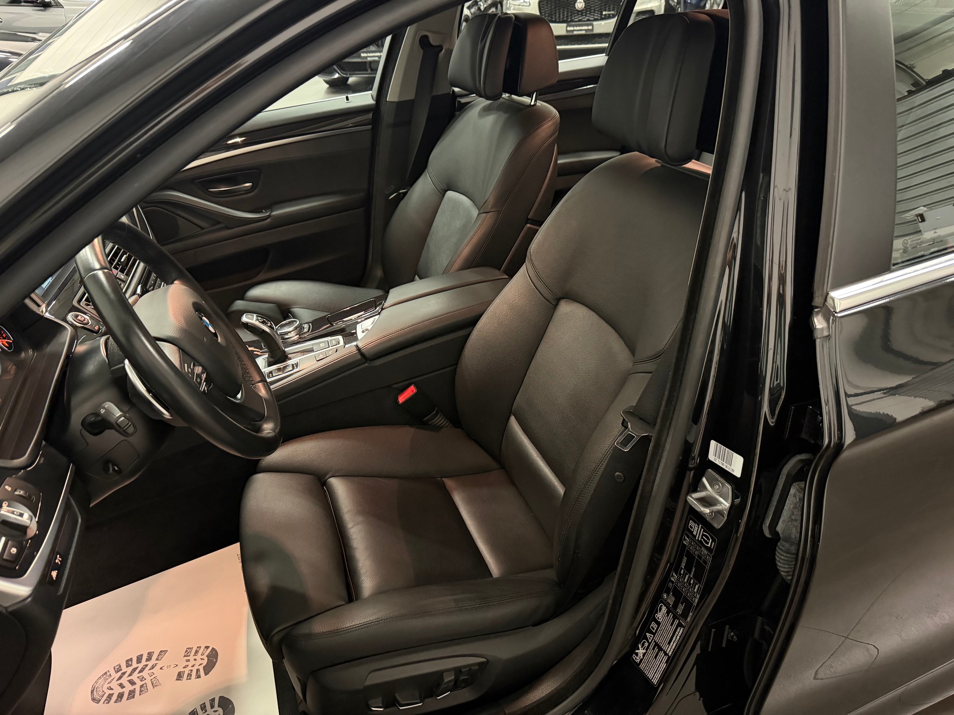 BMW 525d xDrive Steptronic-image-17
