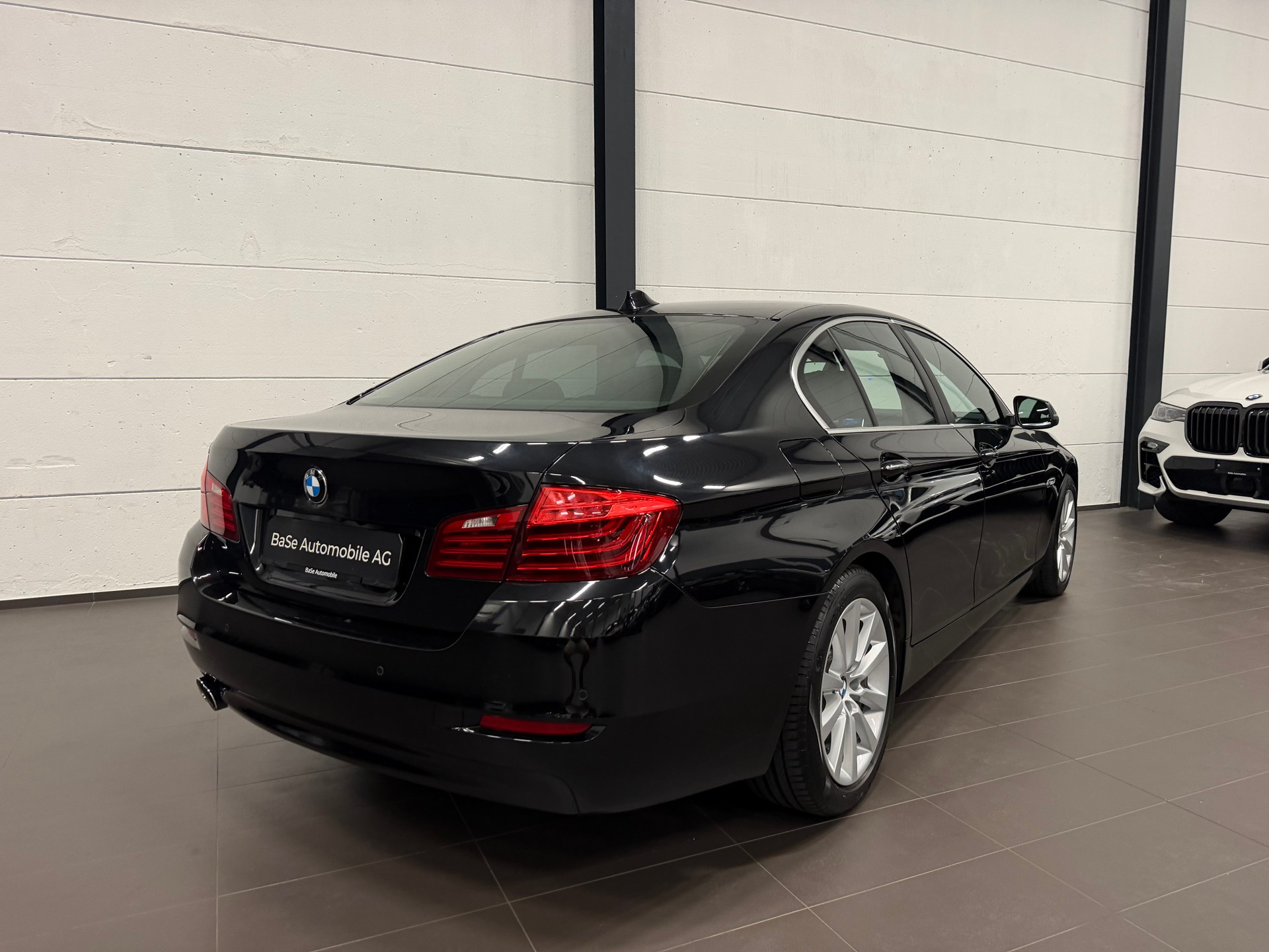 BMW 525d xDrive Steptronic-image-12