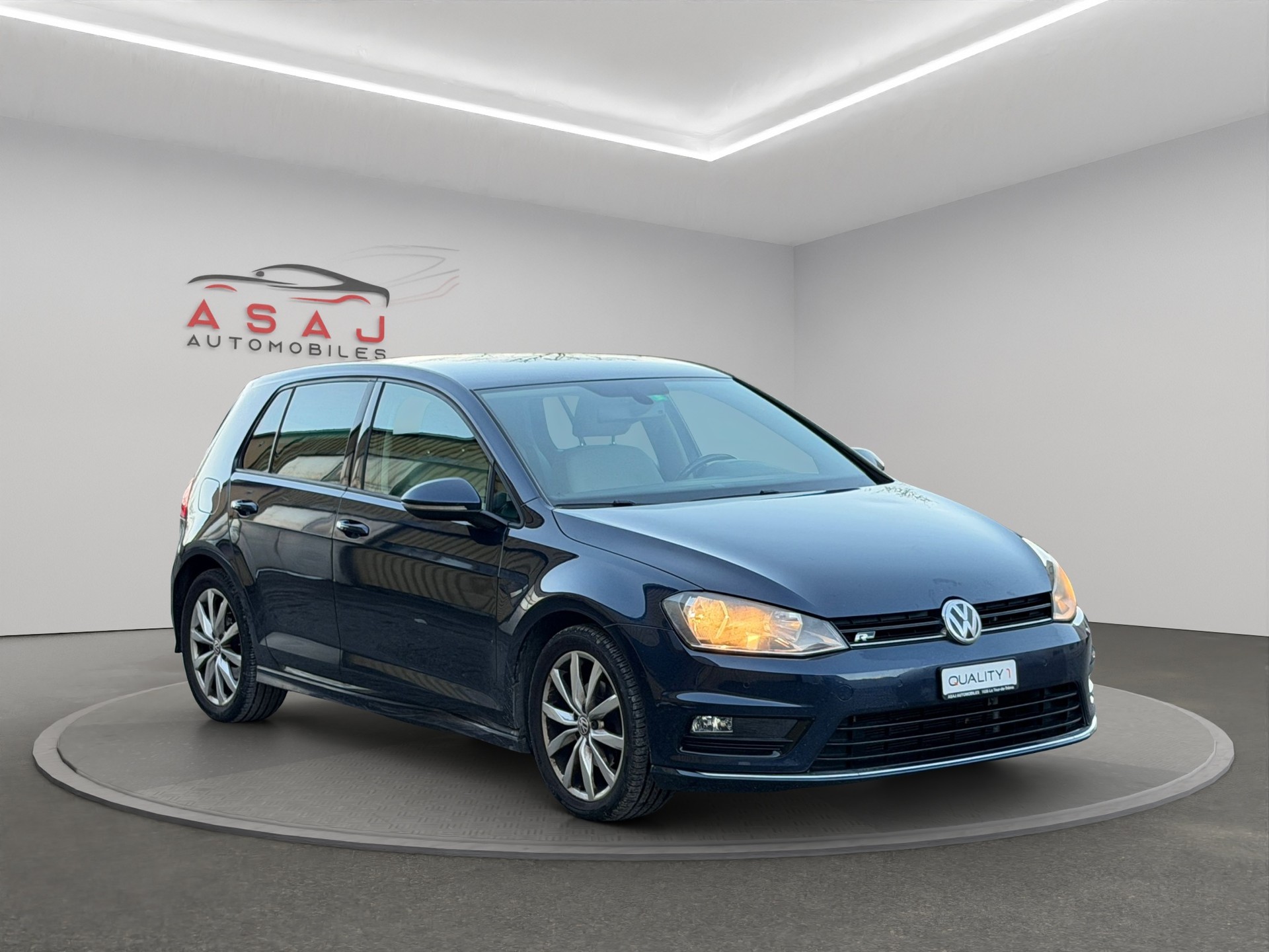 VW Golf 1.2 TSI Lounge R-Line-image-0