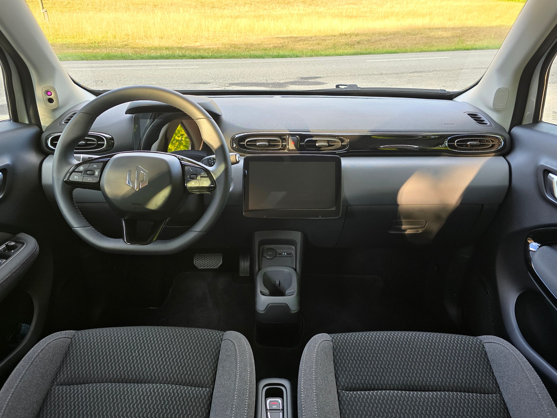 LEAPMOTOR T03 37kWh-showroom-element-3