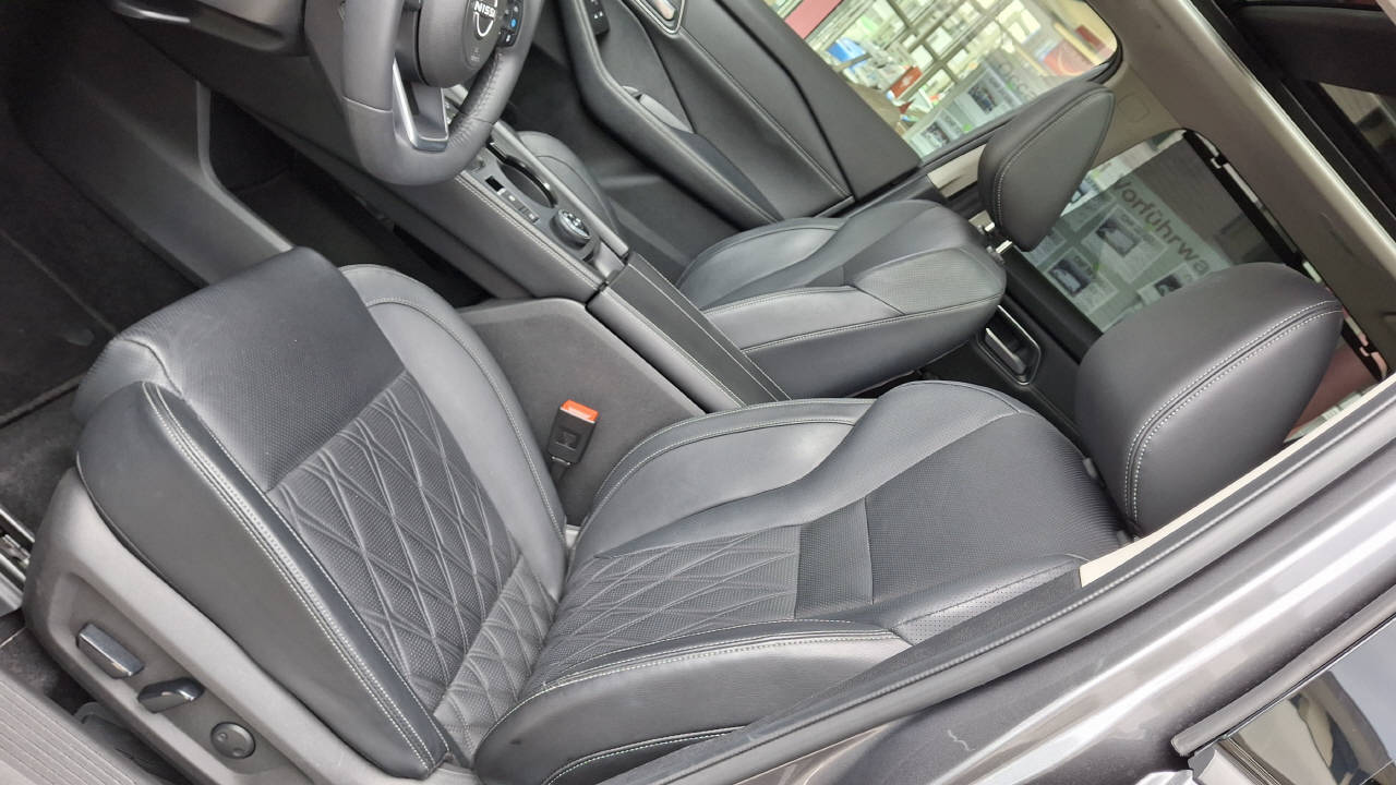 NISSAN X-Trail 1.5 VC-T Tekna+ e-4orce-image-10