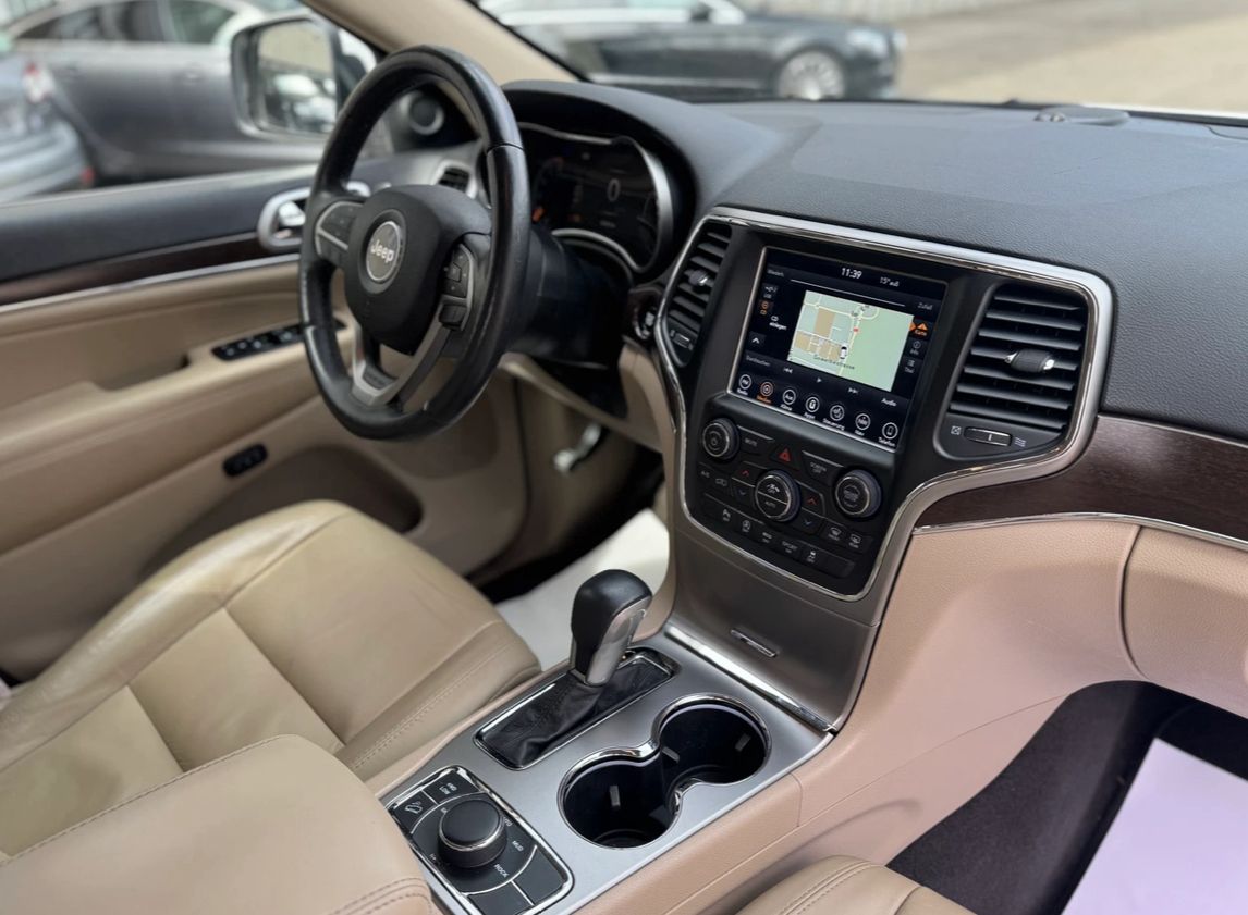 JEEP Grand Cherokee 3.0 CRD Limited Automatic-image-9