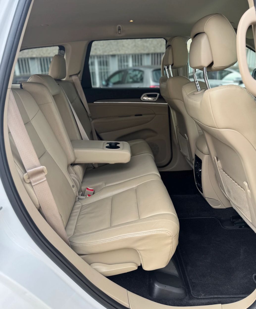 JEEP Grand Cherokee 3.0 CRD Limited Automatic-image-8