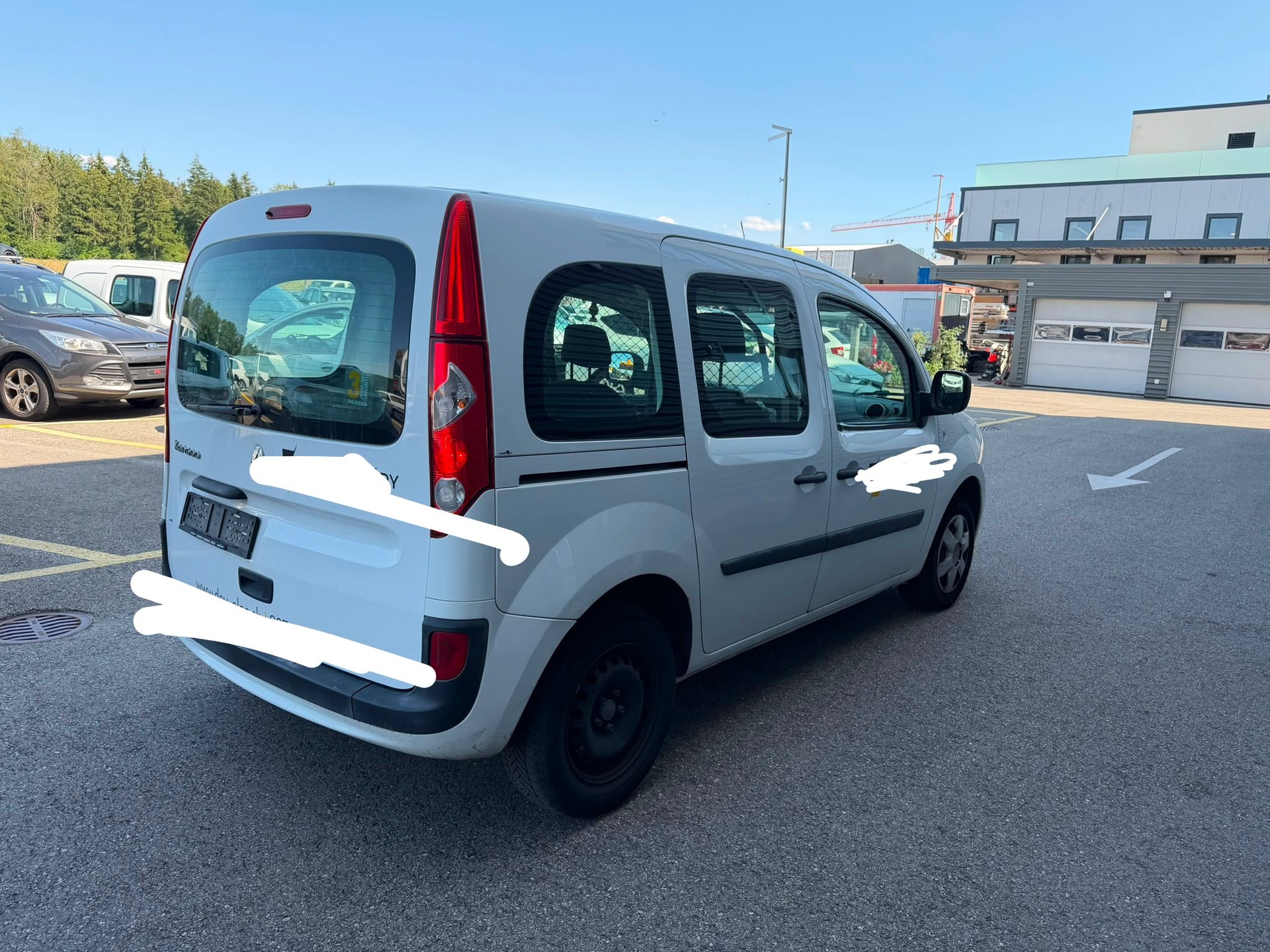 RENAULT Kangoo 1.6 16V Dynamique Automatic-image-6