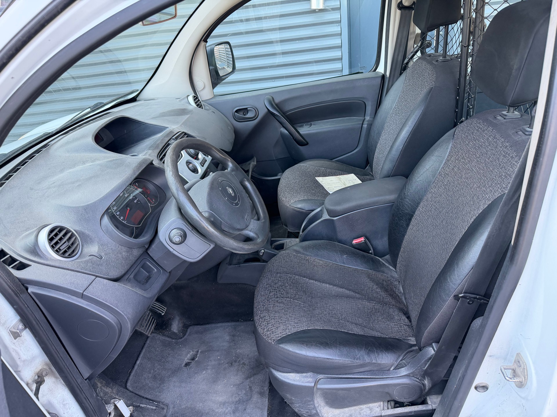 RENAULT Kangoo 1.6 16V Dynamique Automatic-image-7