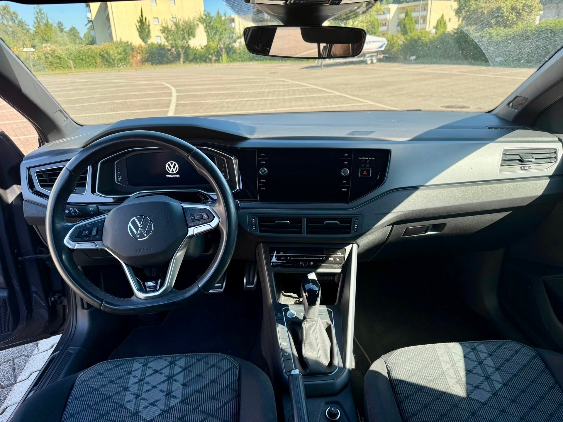 VW Polo 1.0 TSI R-Line DSG-image-12