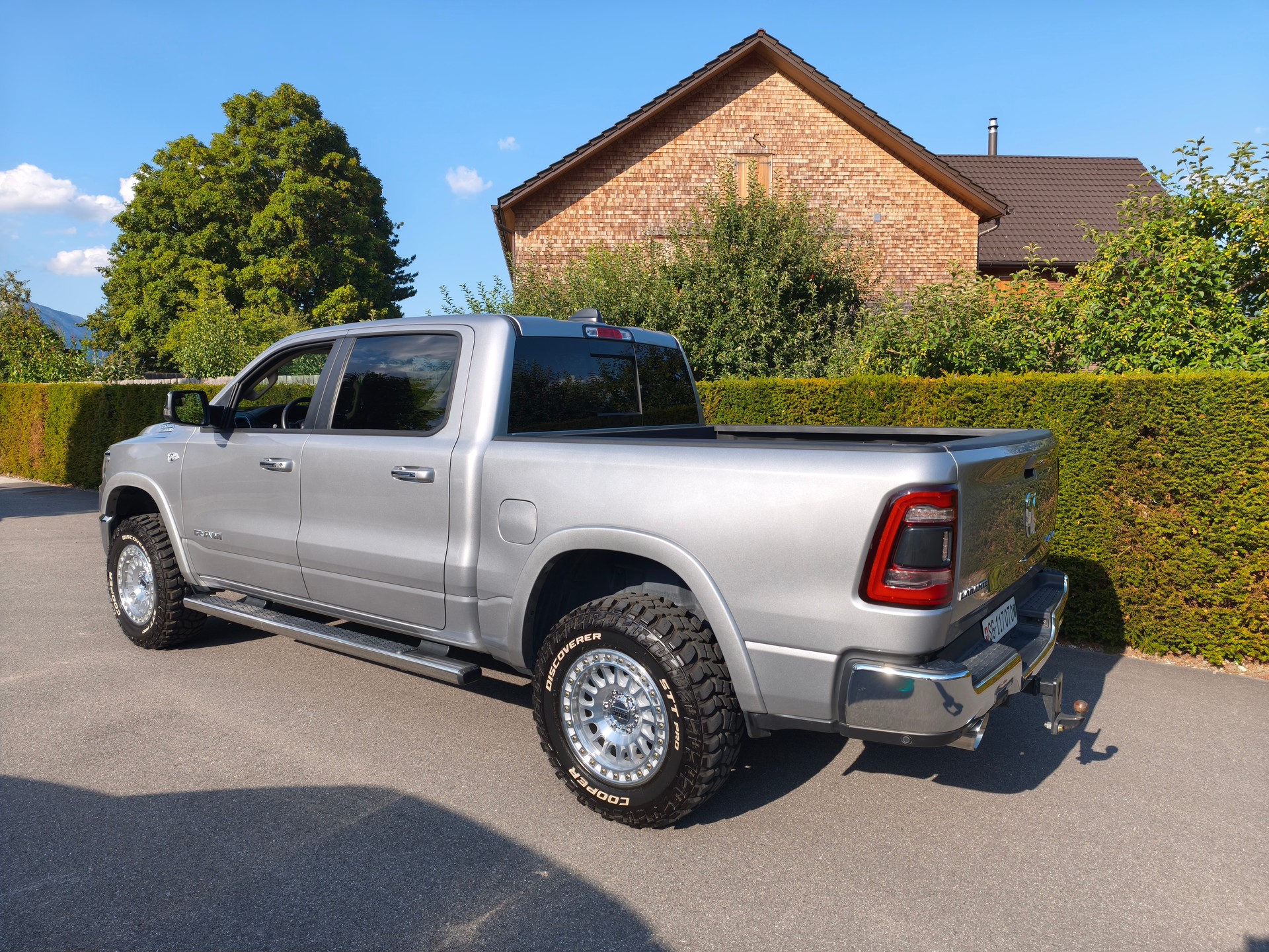 DODGE 1500 Crew Cab Laramie Special Edition-image-1