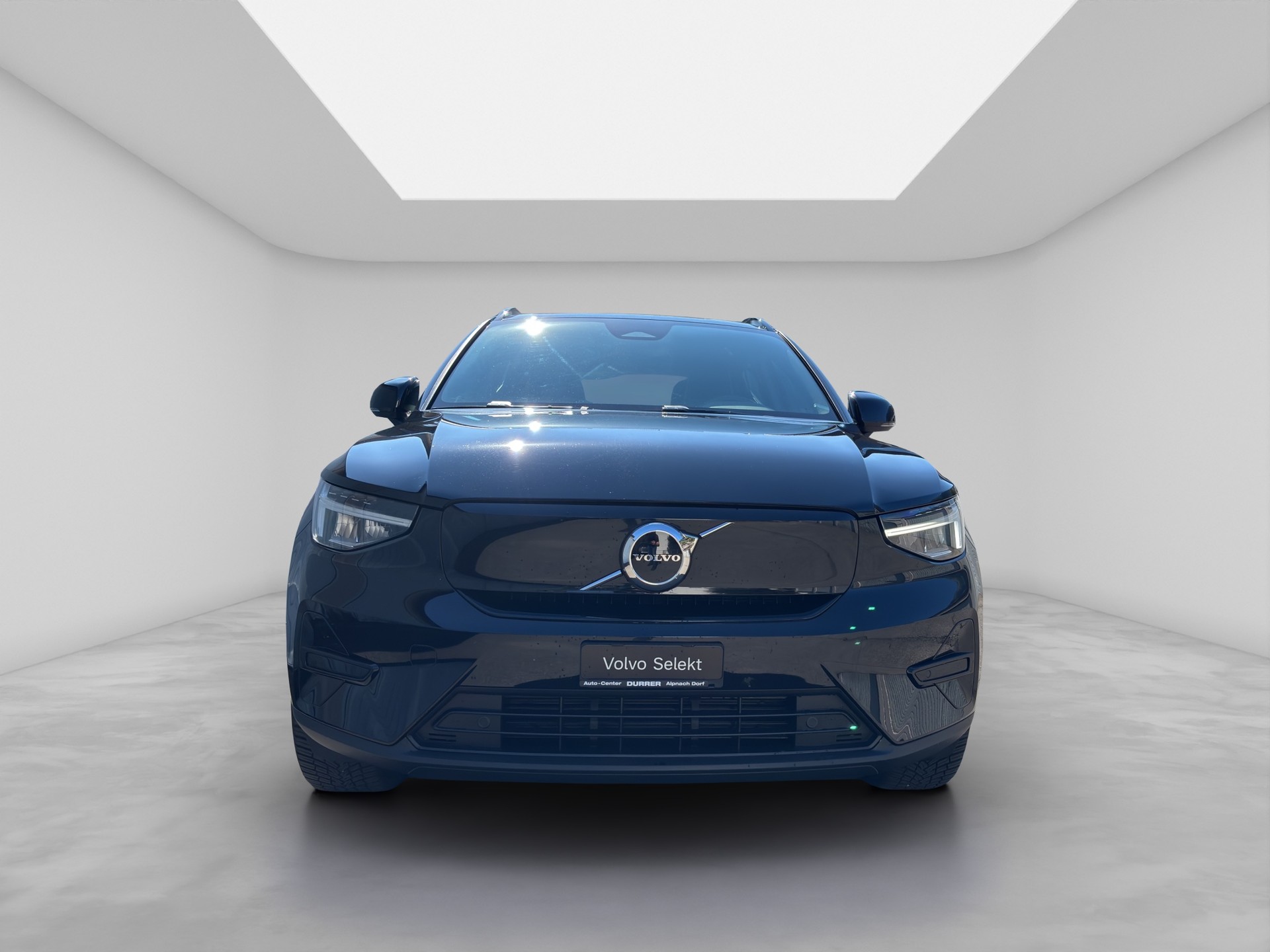 VOLVO XC40 P8 Twin Plus AWD-image-3