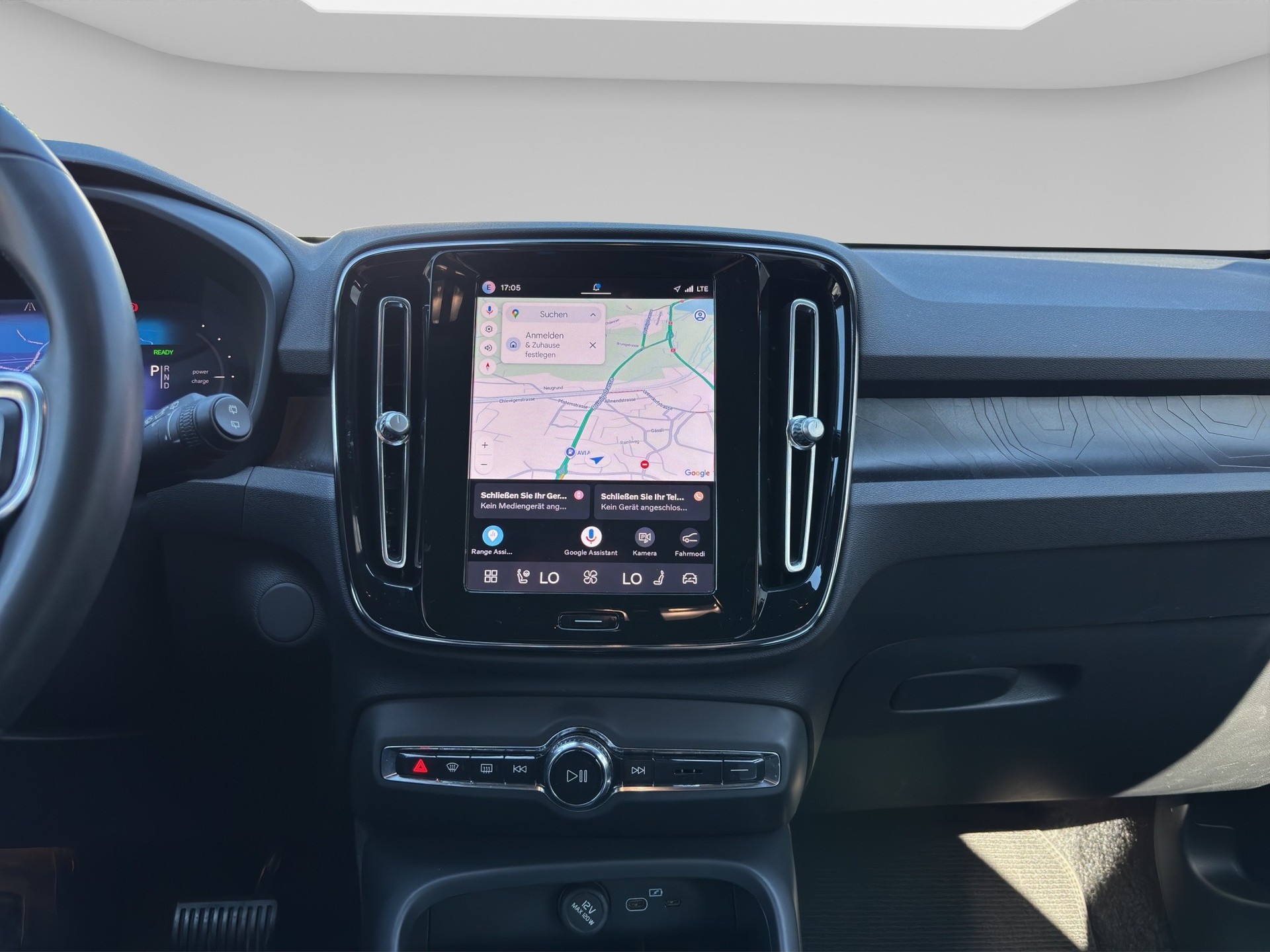 VOLVO XC40 P8 Twin Plus AWD-image-9