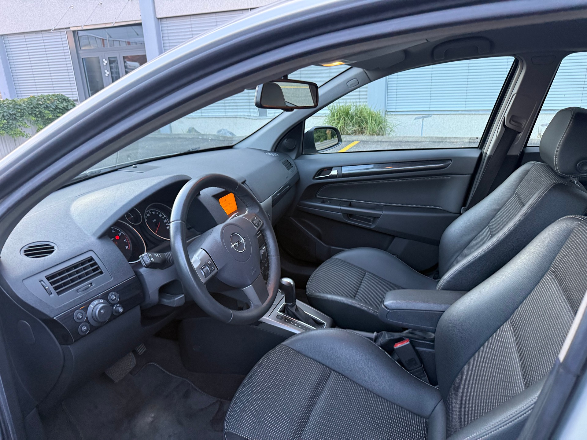 OPEL Astra 1.8i 16V Sport-image-6