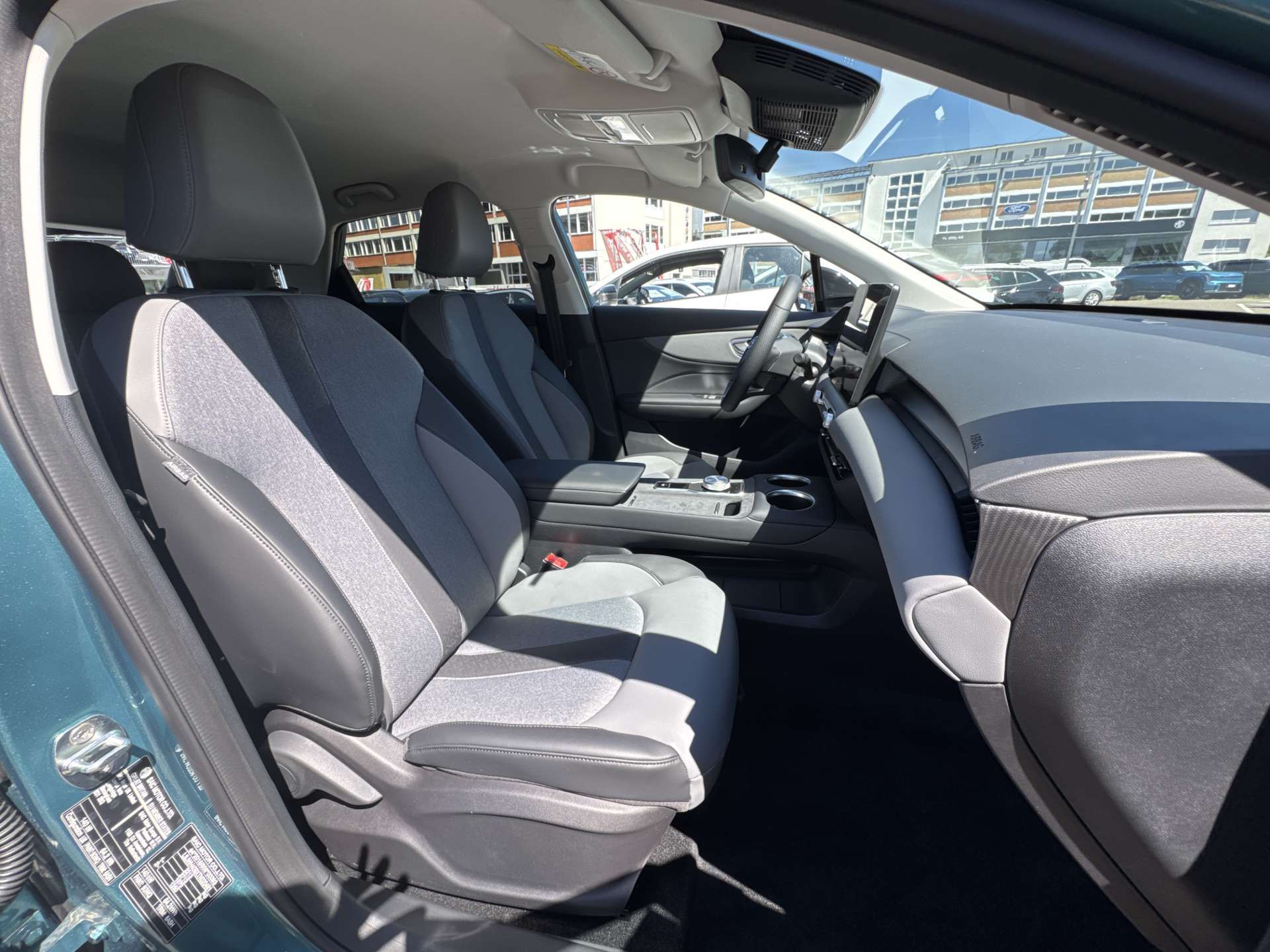 MG 4 EV 64kWh Premium Facelift Automat-image-12