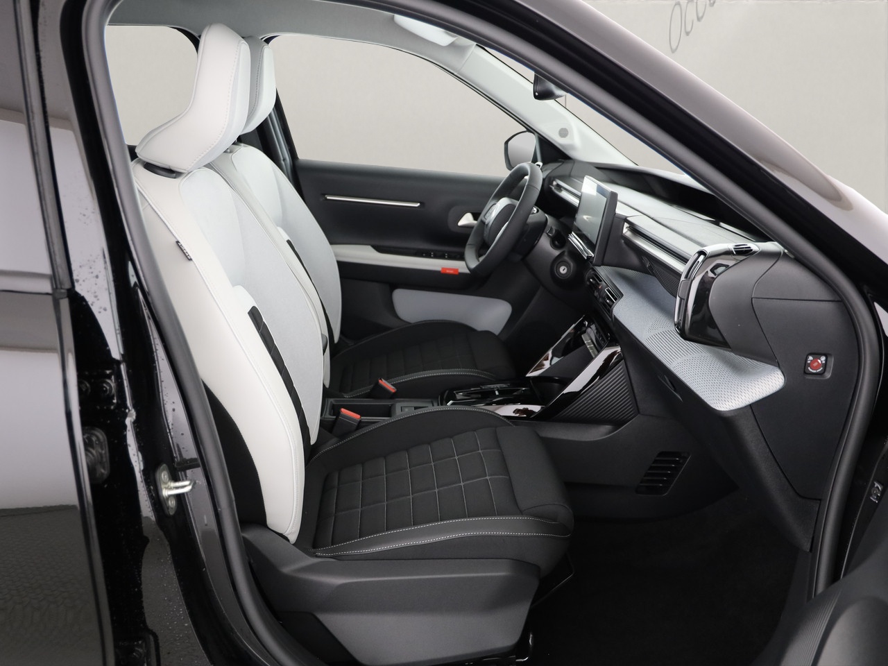 CITROEN C3 1.2 Hybrid Max-image-6