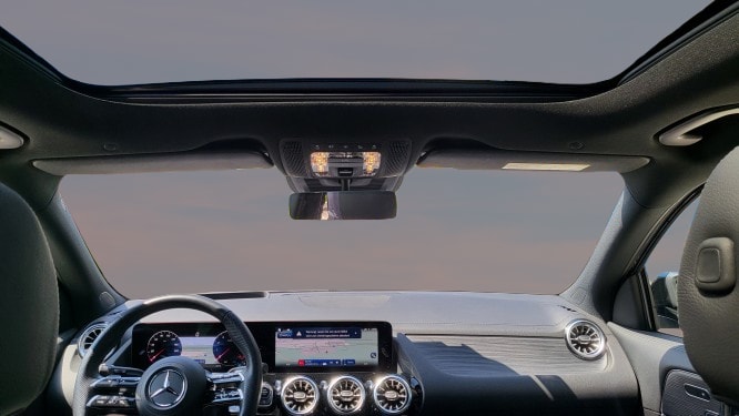 MERCEDES-BENZ GLA 250 4Matic 8G-DCT-image-9
