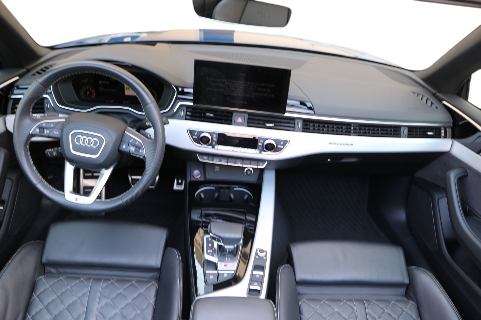 AUDI S5 Cabriolet 3.0 TFSI quattro tiptronic-image-11