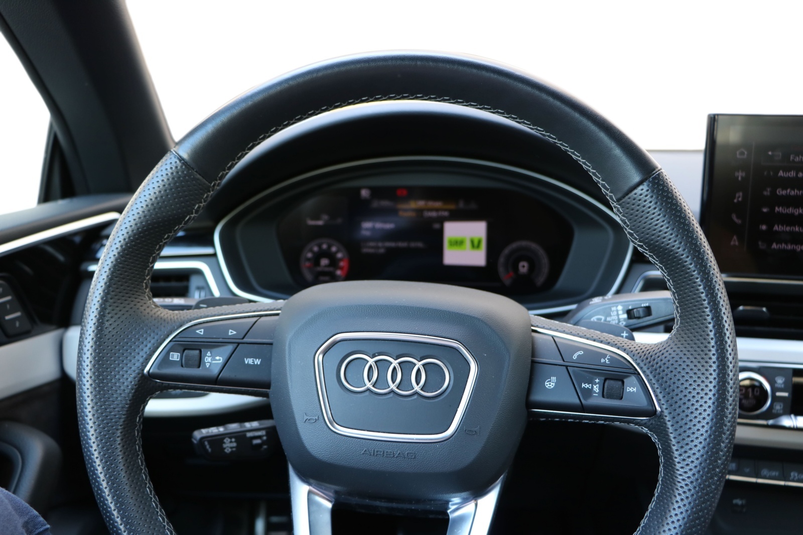 AUDI S5 Cabriolet 3.0 TFSI quattro tiptronic-image-23