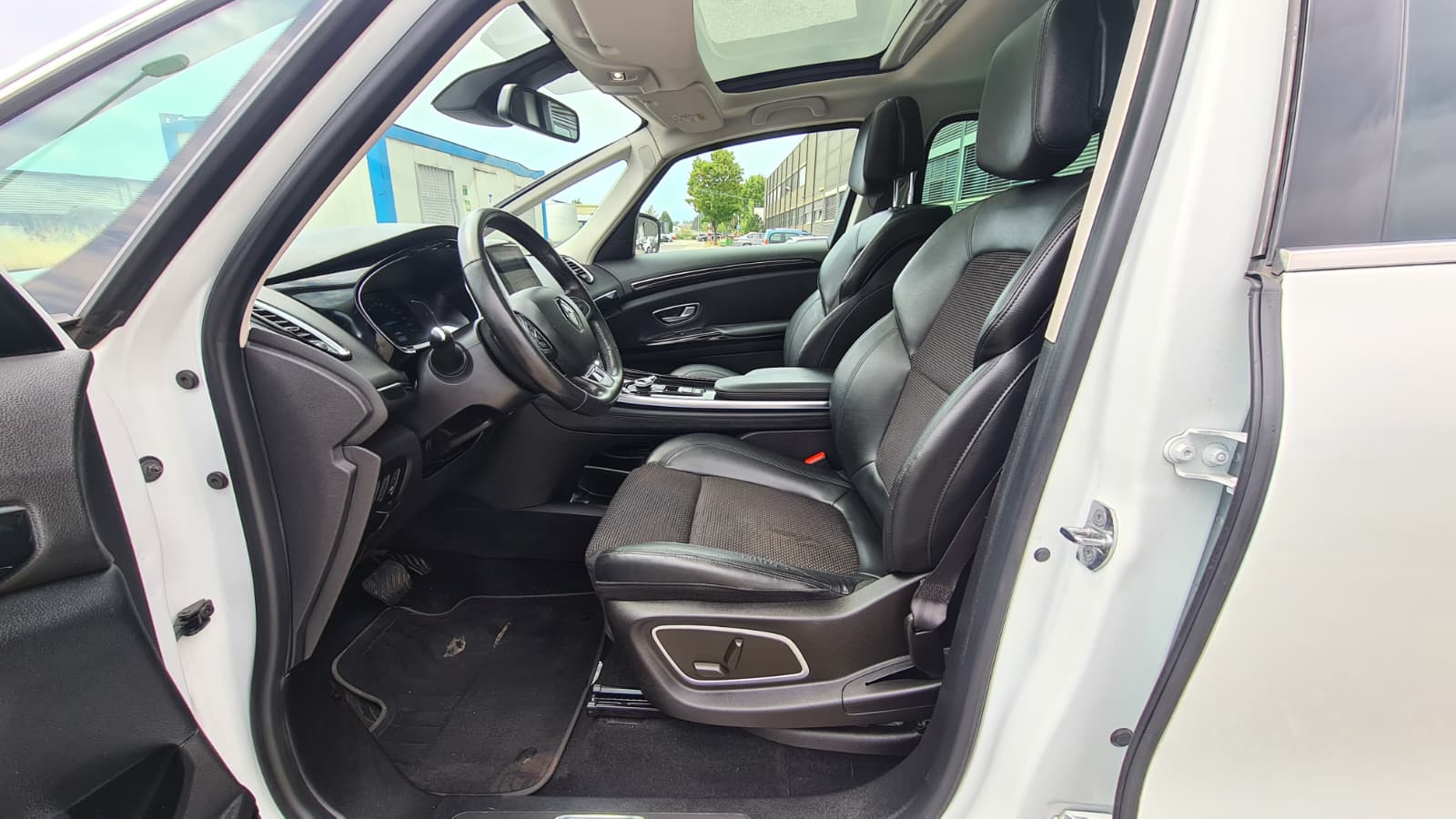 RENAULT Espace 2.0 dCi Intens EDC 6 ** Teil-Leder ** Gr-Navi ** RF-Kamera ** Lenkrad Heizung ** H.Up Disp ** Schiebedach ** Ab MFK **-image-17
