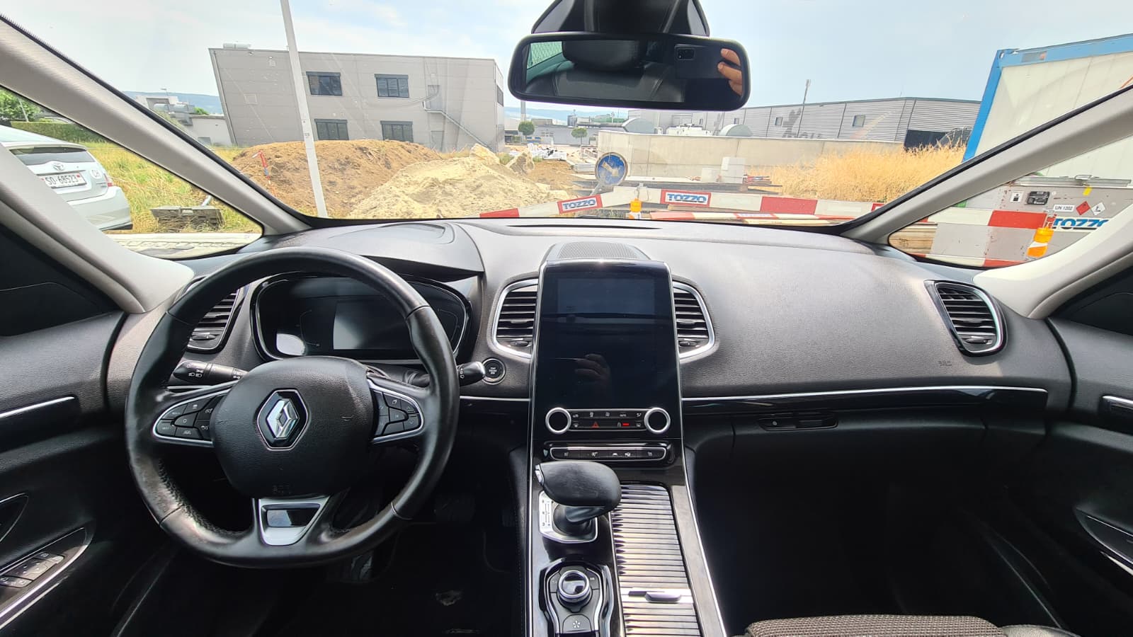RENAULT Espace 2.0 dCi Intens EDC 6 ** Teil-Leder ** Gr-Navi ** RF-Kamera ** Lenkrad Heizung ** H.Up Disp ** Schiebedach ** Ab MFK **-image-14