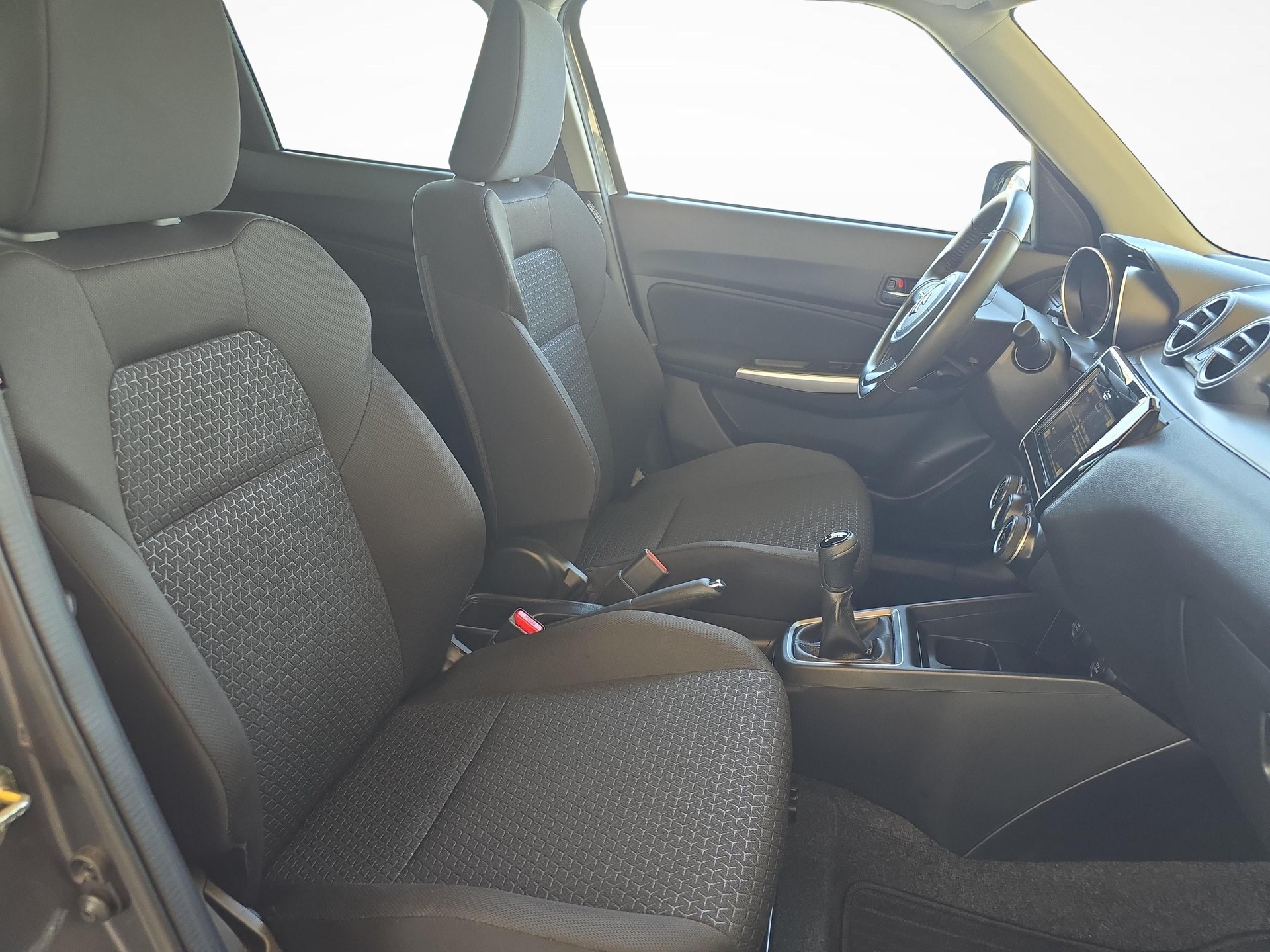SUZUKI Swift 1.2 Piz Sulai Top Hybrid 4x4-image-9