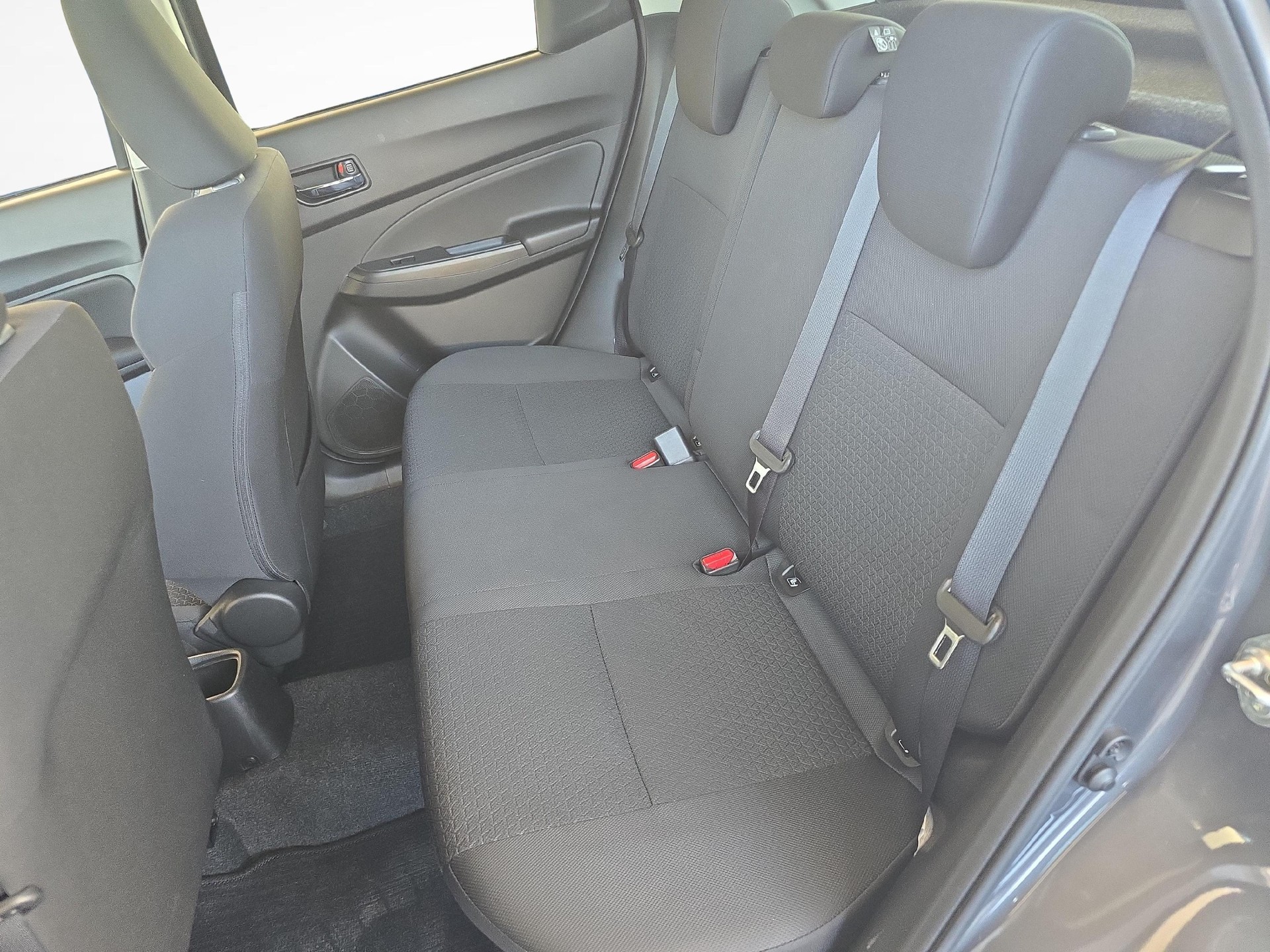 SUZUKI Swift 1.2 Piz Sulai Top Hybrid 4x4-image-10