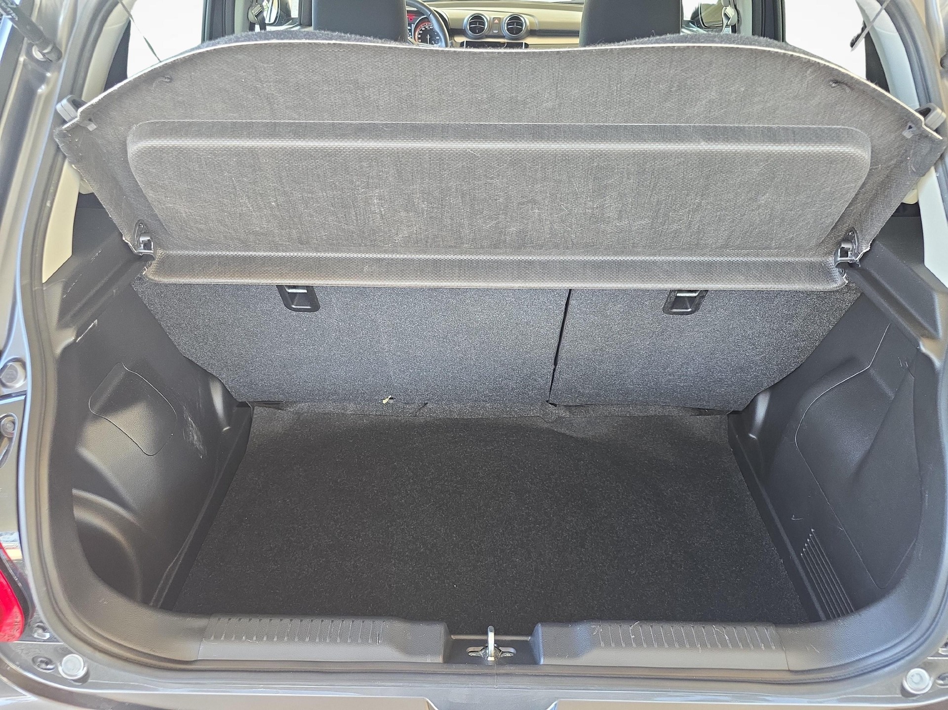 SUZUKI Swift 1.2 Piz Sulai Top Hybrid 4x4-image-11