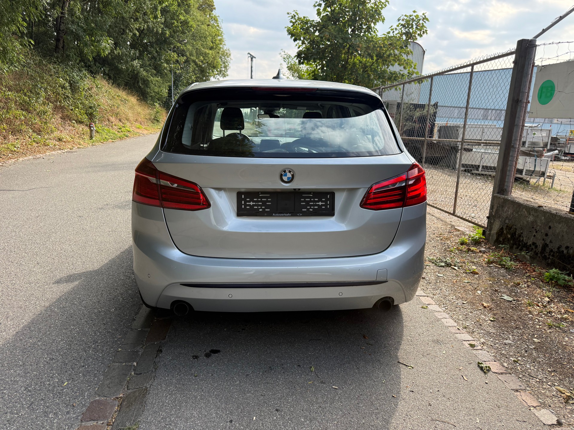 BMW 220i Active Tourer Sport Line Steptronic-image-3