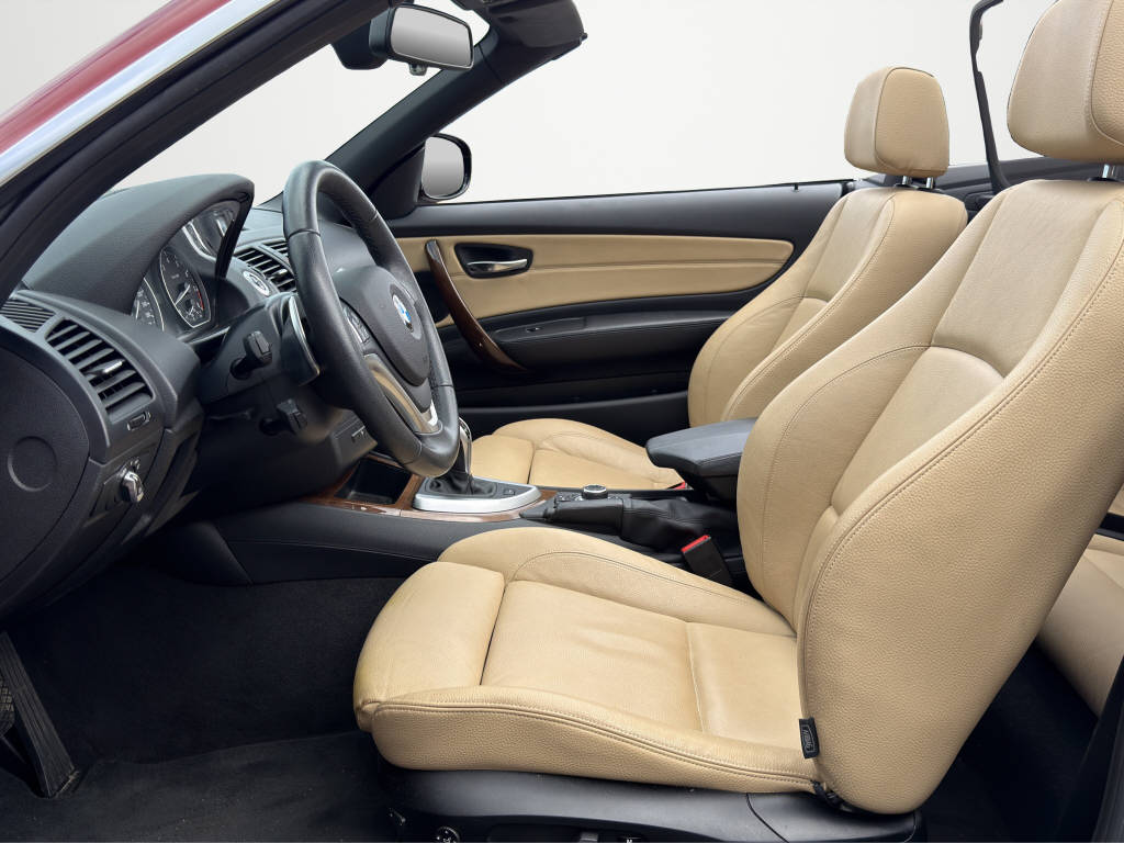 BMW 135i Cabrio-image-8