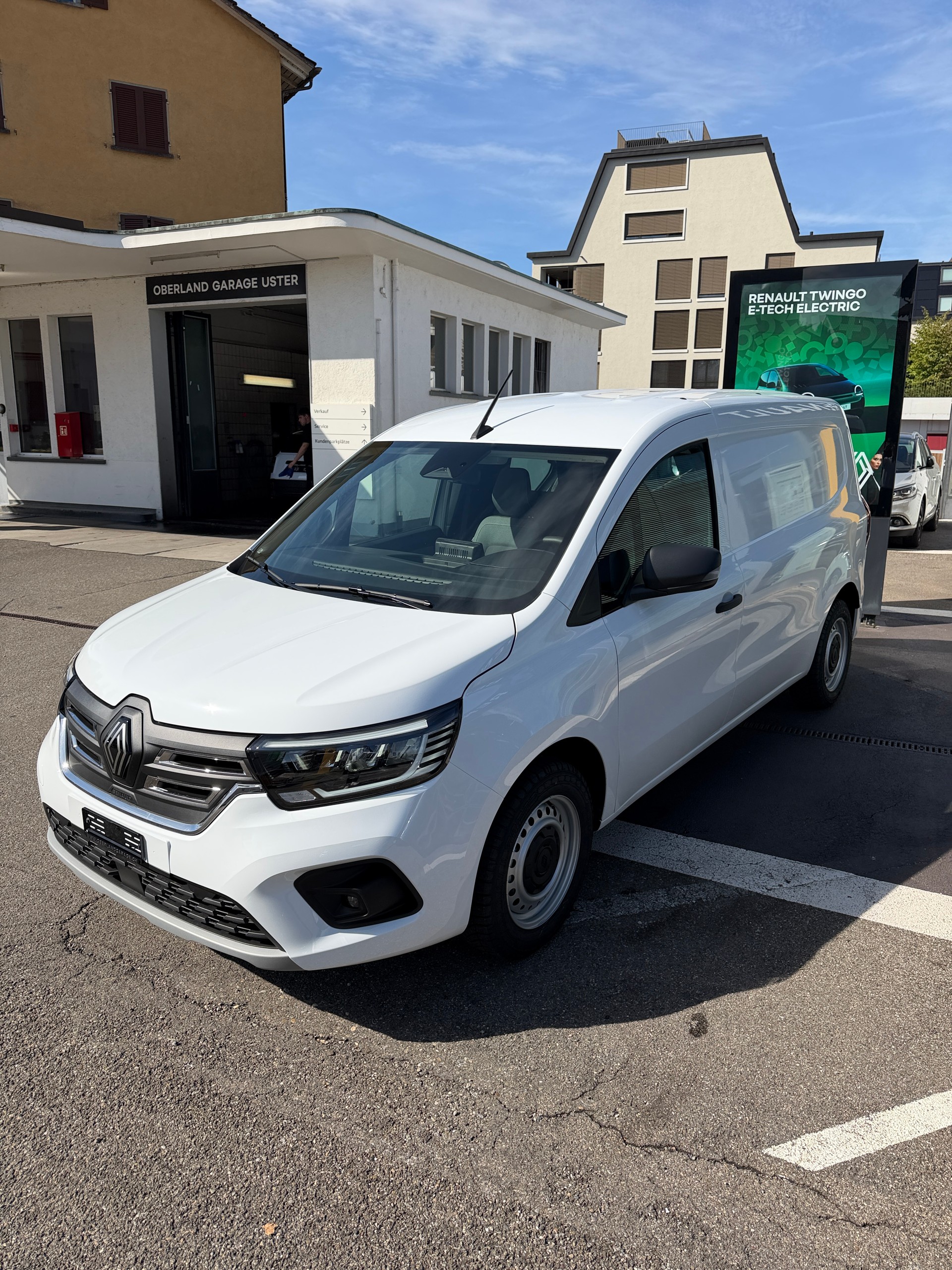 RENAULT Kangoo Van EV45 Standard 22kW Extra-image-2