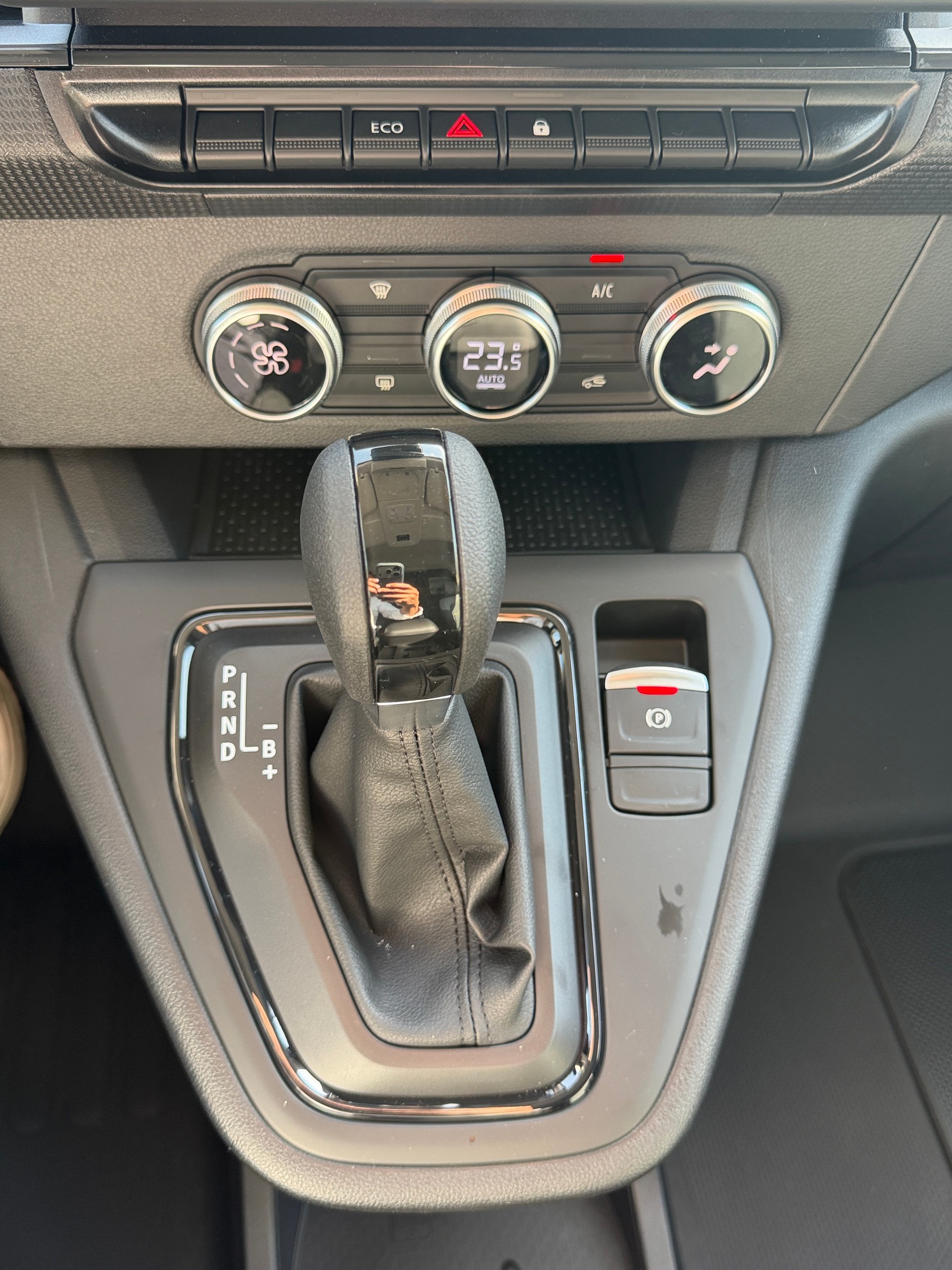 RENAULT Kangoo Van EV45 Standard 22kW Extra-image-14