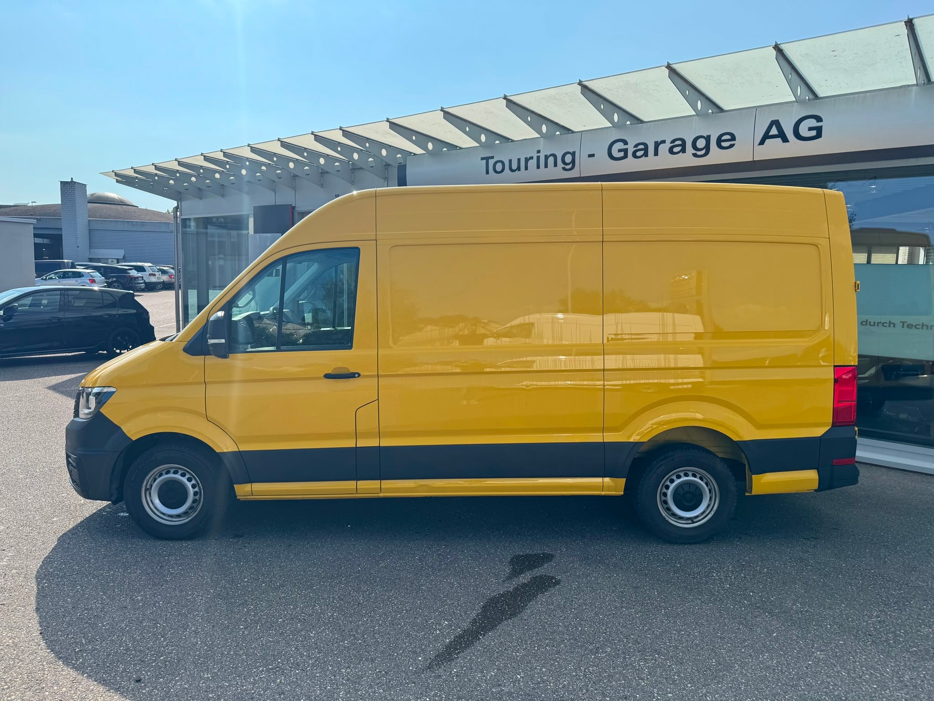 VW Crafter 35 2.0 TDI L3 Hochdach Automat-image-1