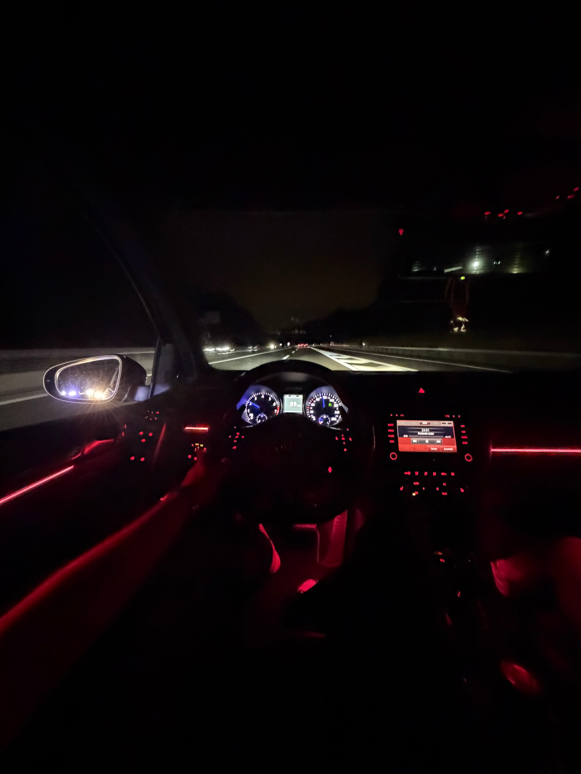 VW 2.0 TSI R DSG 4motion-image-11
