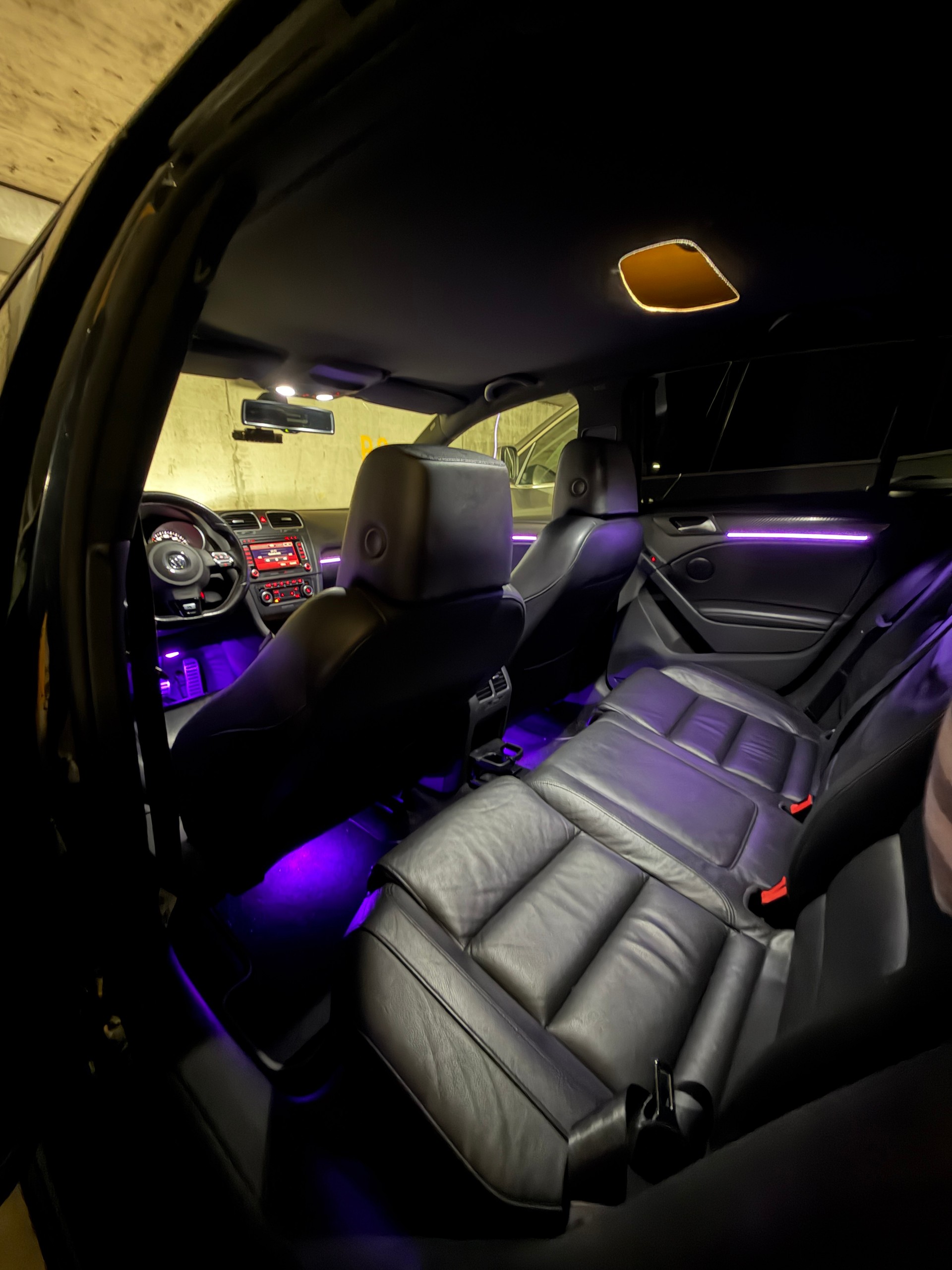 VW 2.0 TSI R DSG 4motion-image-10