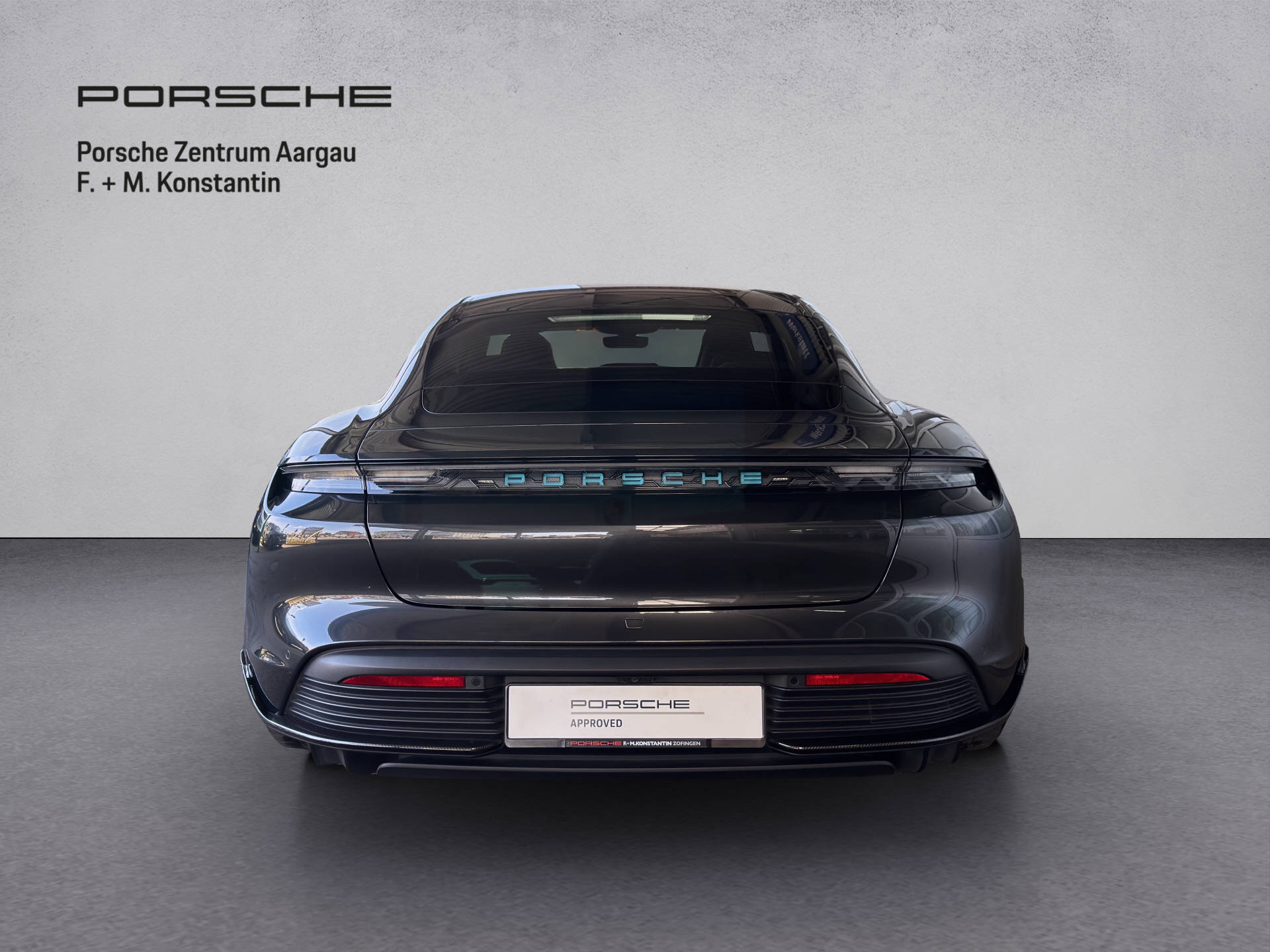PORSCHE Taycan Turbo-image-4
